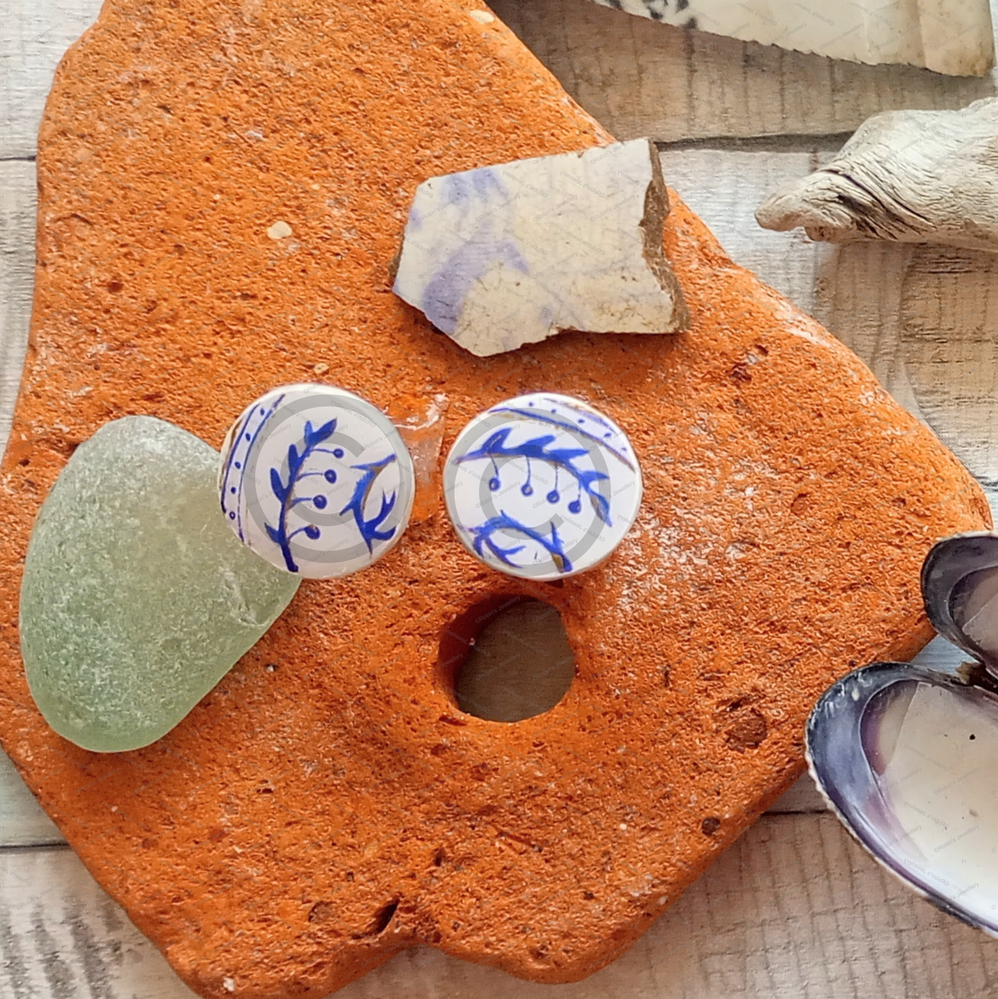 Found Pottery No9 ©.png