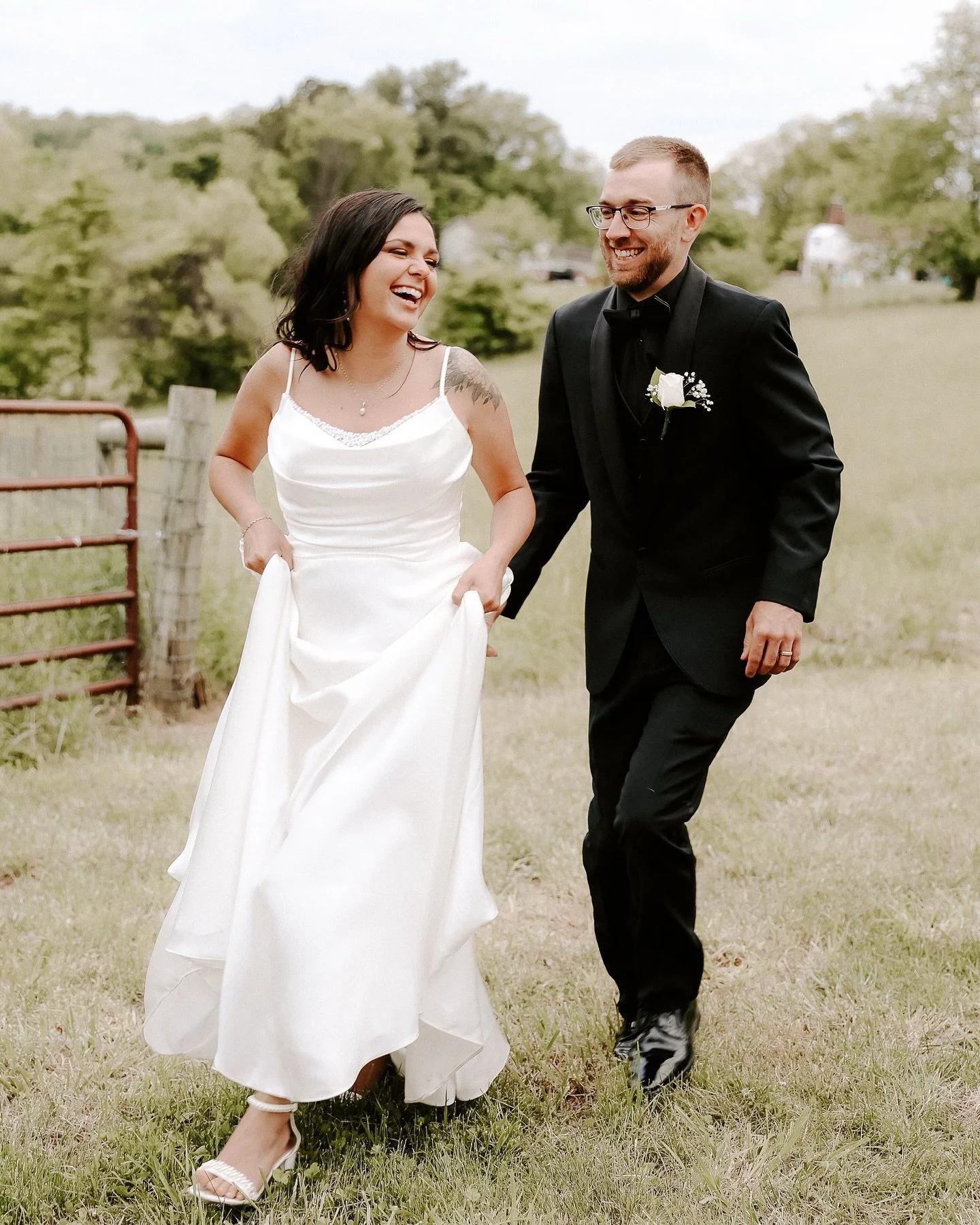Pure joy, loud laughter and a whole lot of love between these two🥂🕊️

&bull;
&bull;
shot alongside my gal @megan.alea.photography