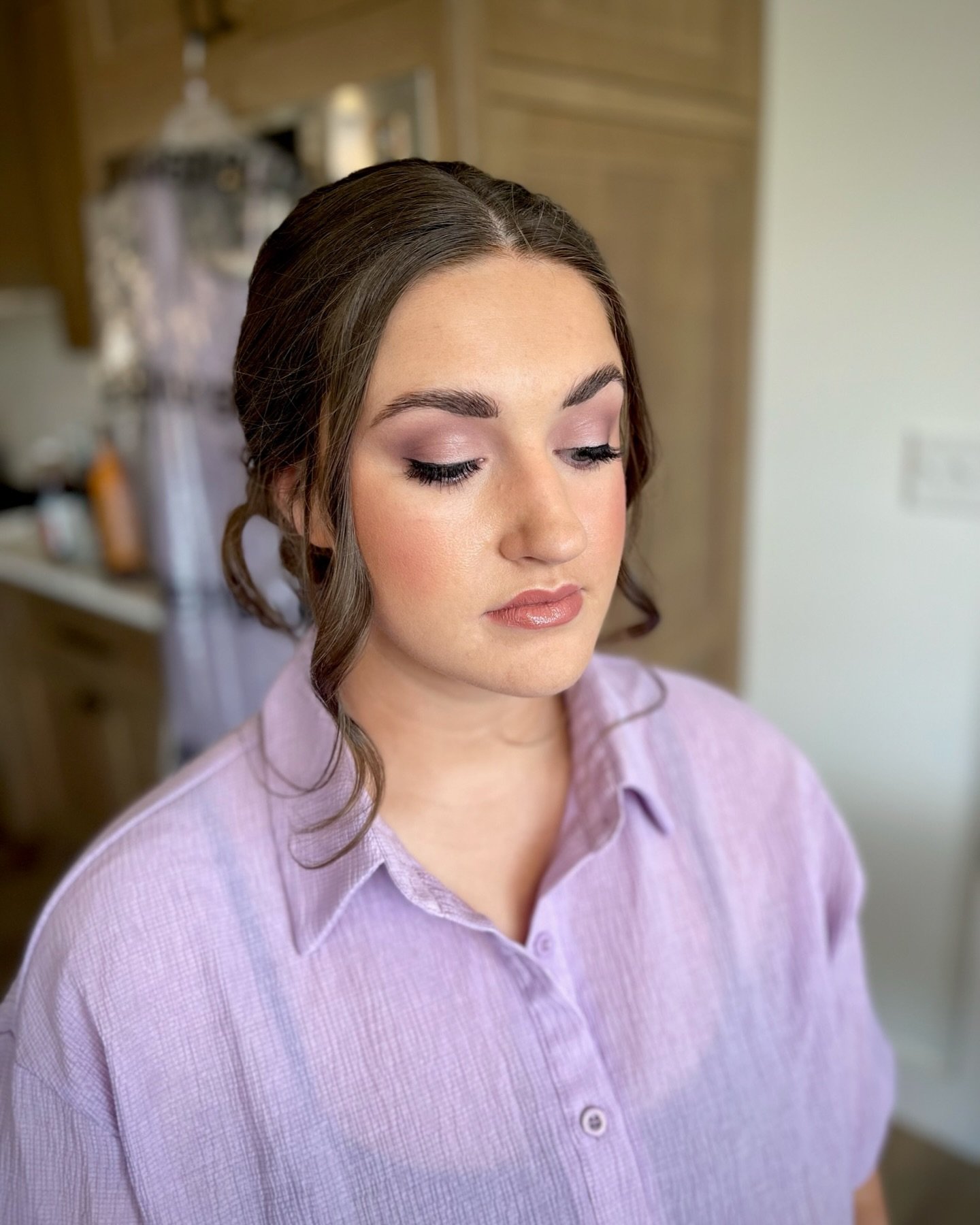 Talk about a soft glam beauty! ✨ Perfectly natural, effortlessly stunning. 

Amazing work! ✨ Artist: Katie

#SoftGlam #BridalMakeup #WeddingBeauty #MakeupArtist