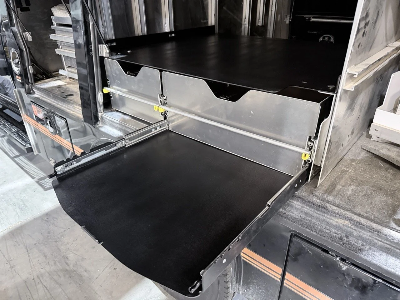 Drawer w/ Tray Variation