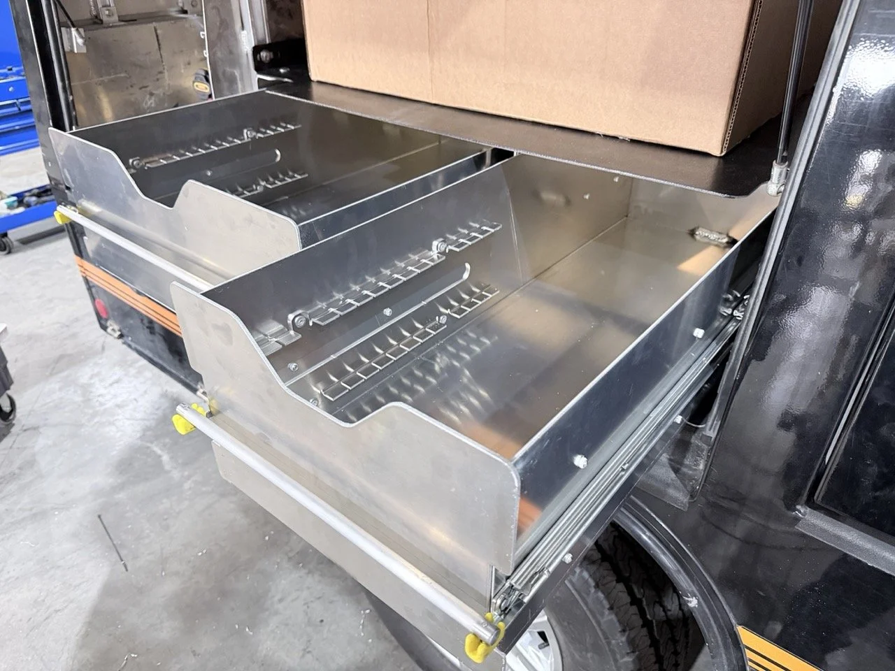 Drawer w/ Divider Variation