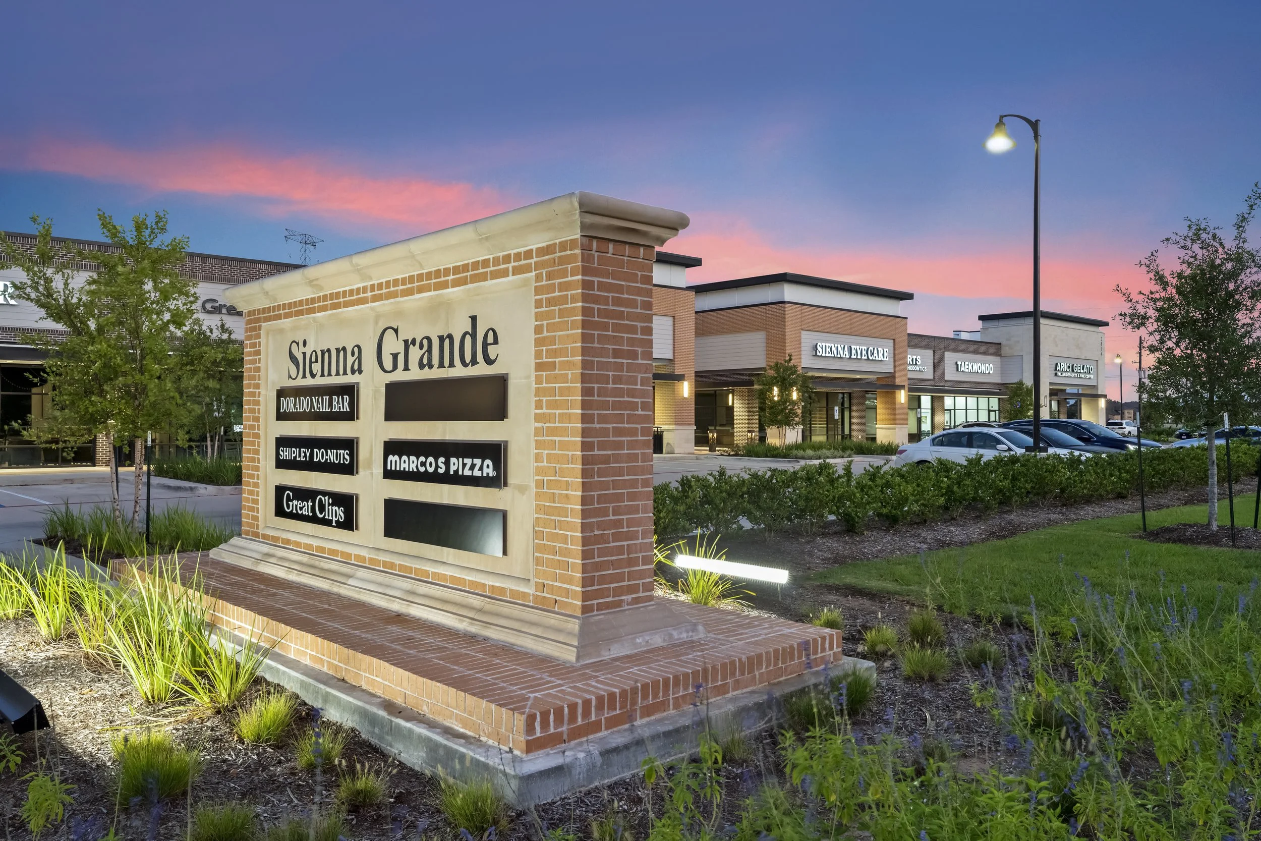 SiennaGrandeShops-60815-031.jpg