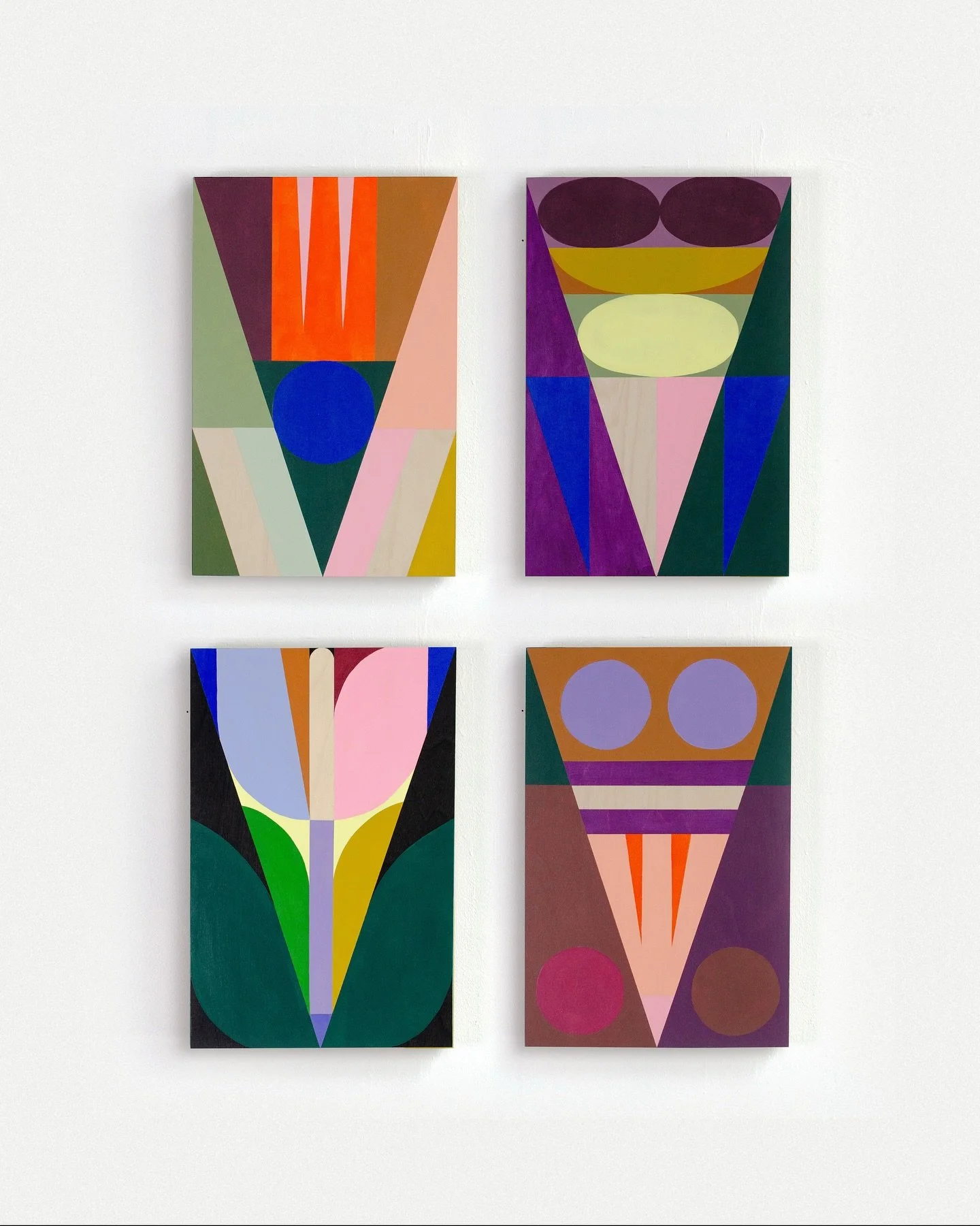 🚩
Pavillon #1, #2 ,#3 et #4 
Acrylique sur contreplaqu&eacute; bouleau
24 x 36 cm

Inspir&eacute;es des pavillons marins hiss&eacute;s sur les m&acirc;ts des bateaux, ces compositions g&eacute;om&eacute;triques naviguent entre sym&eacute;trie et fig