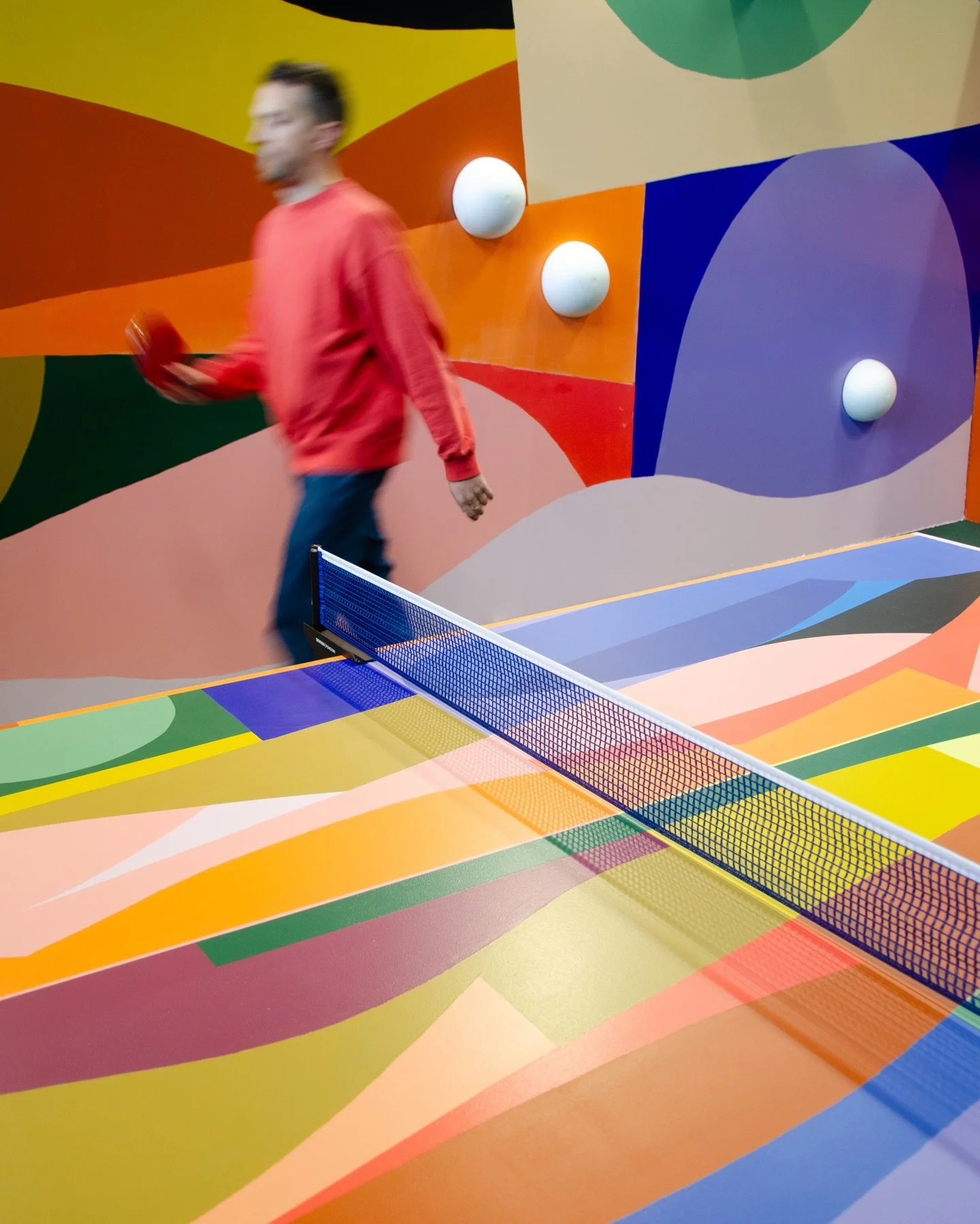 🏓🎨 Focus sur notre table de ping-pong r&eacute;alis&eacute;e &agrave; l&rsquo;occasion de la @foiredenantes 2026.

Pens&eacute;e comme une pi&egrave;ce centrale lors de l&rsquo;&eacute;v&eacute;nement, cette table se veut &agrave; la fois graphique