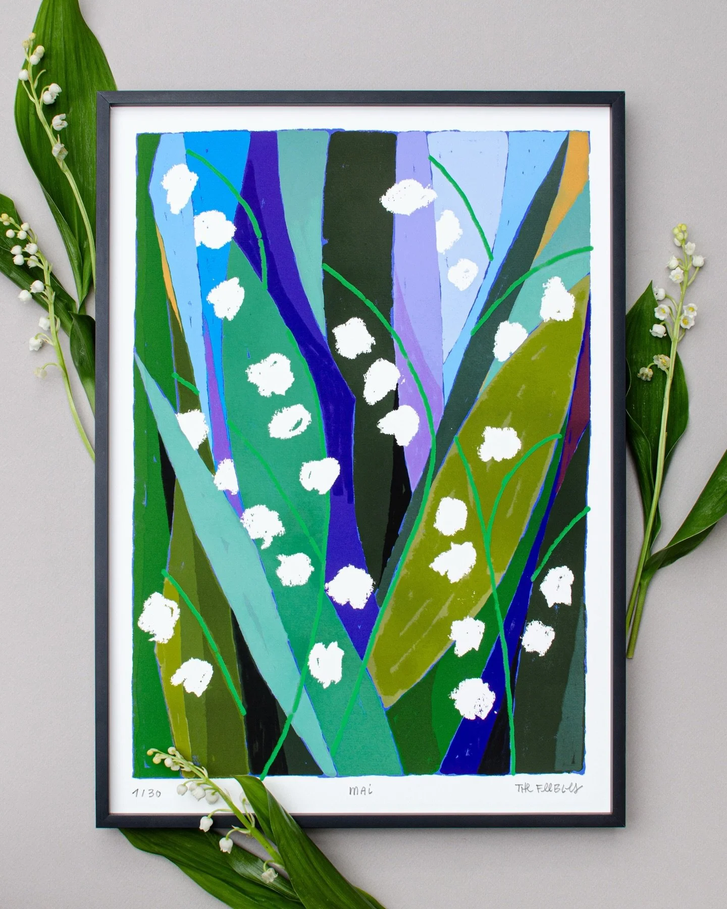 ✨ MAI ✨
Un mois, un tirage.

Ding dong, les clochettes du 1er mai sonnent : il est temps de vous d&eacute;voiler la nouvelle illustration !

Nouveau tirage &eacute;dit&eacute; &agrave; 30 exemplaires seulement, au format A3 et imprim&eacute; au studi