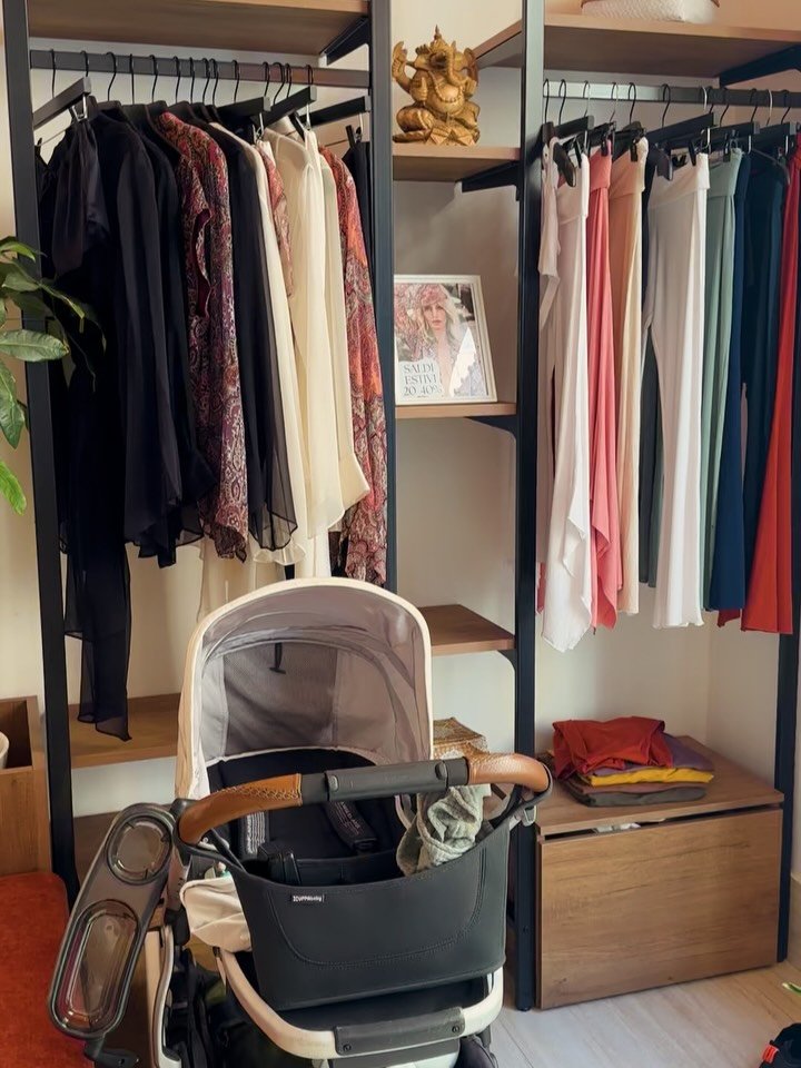 👶🏼 Nurture Tuesdays 🧘🏻&zwj;♀️
Join us every Tuesday at 11:30 for our Postnatal Baby &amp; Me yoga class .
This class of deep renewal, healing and strengthening helps RECONNECT us to our breath, REGAIN muscle tone in our core, back and pelvic floo