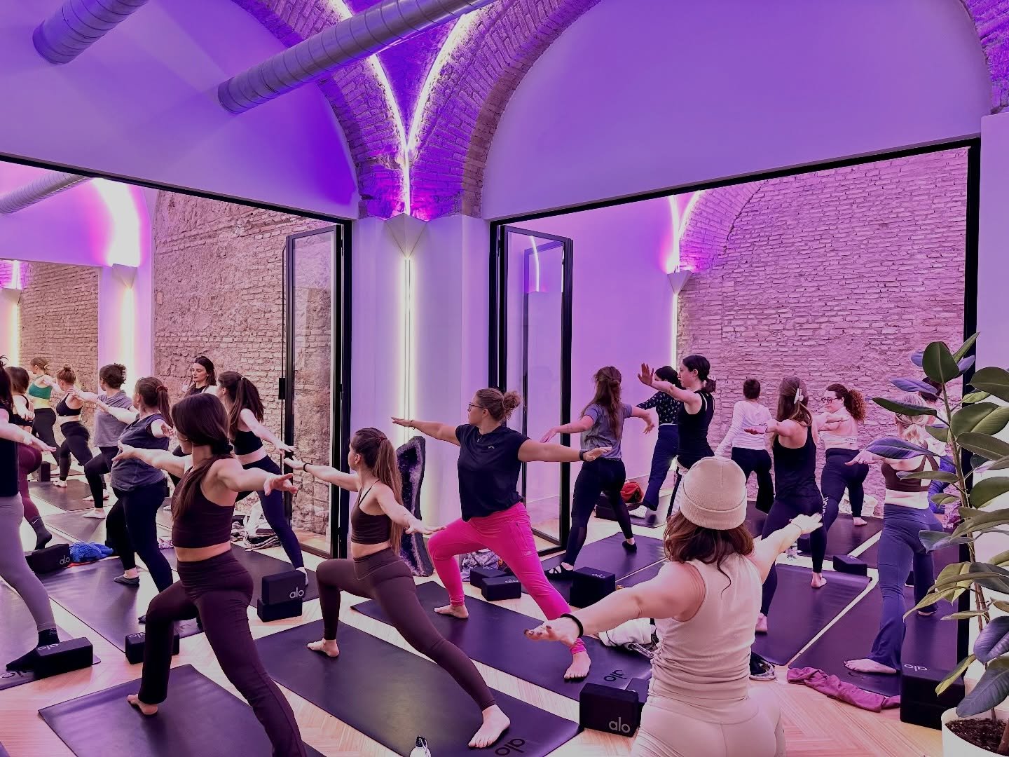 alo x AURA Mindful Mondays week 3. Celebrating presence in community. Thank you everyone for sharing your energy with us. Thank you @aloyoga