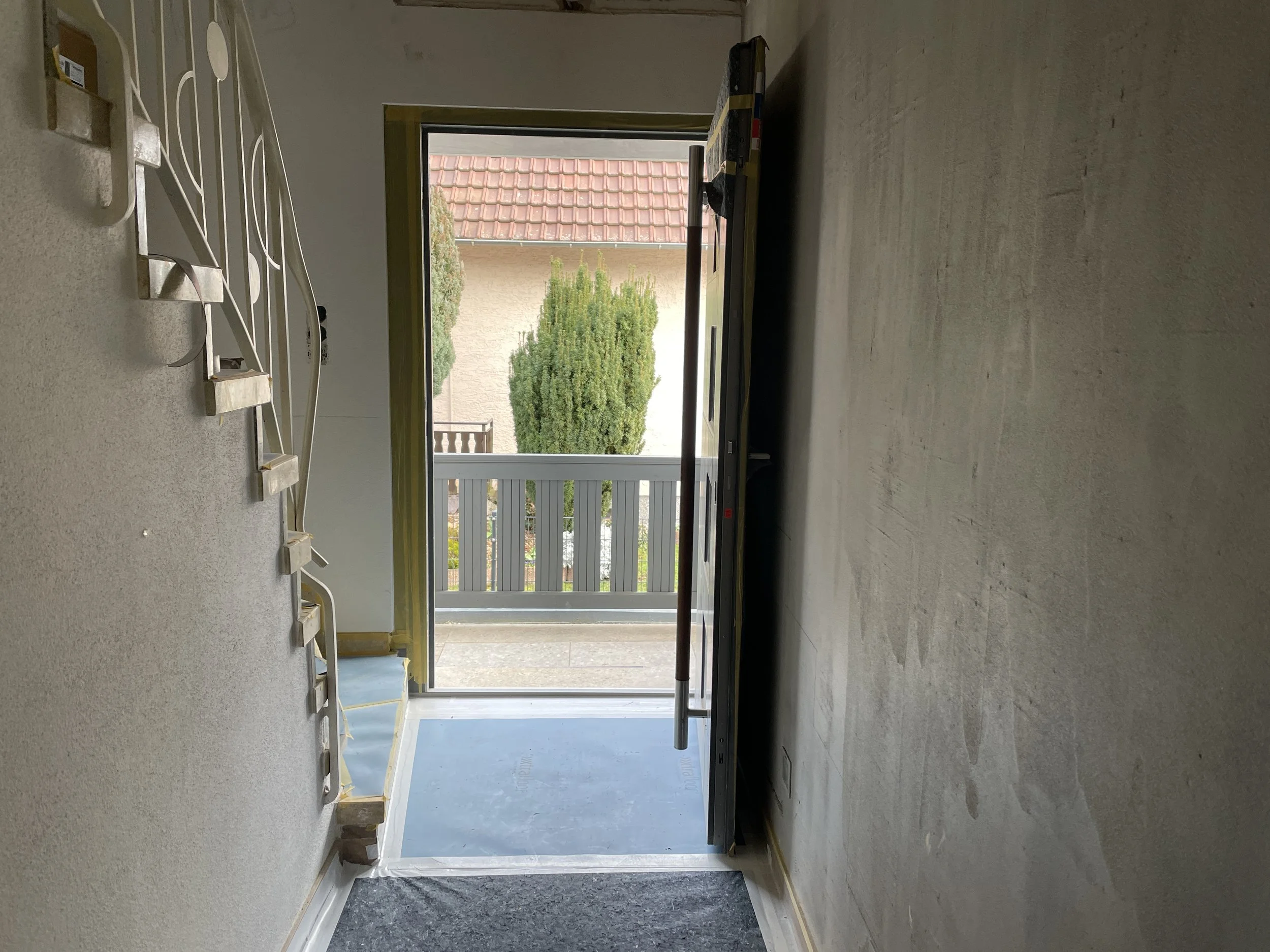 Flur Tür Vordach (8).JPG