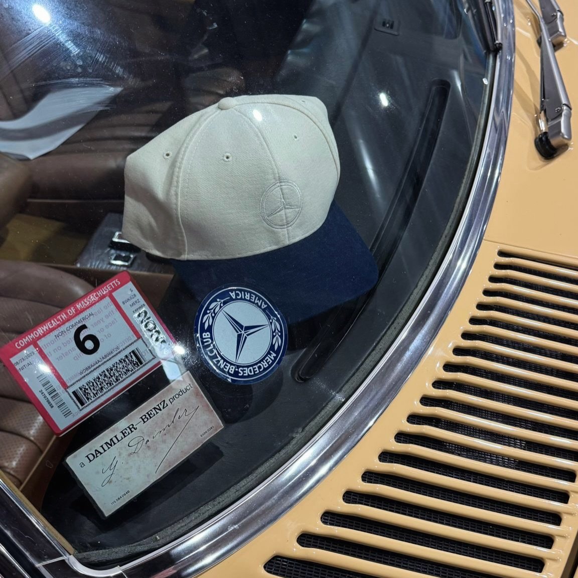 🏁Un weekend memorabile ad Automotoretr&ograve; Parma.

La nostra Mercedes 450 SL Manila Beige, l&rsquo;unico esemplare conosciuto in Italia in questa colorazione, ha attirato grande interesse tra appassionati e collezionisti durante tutta la fiera.
