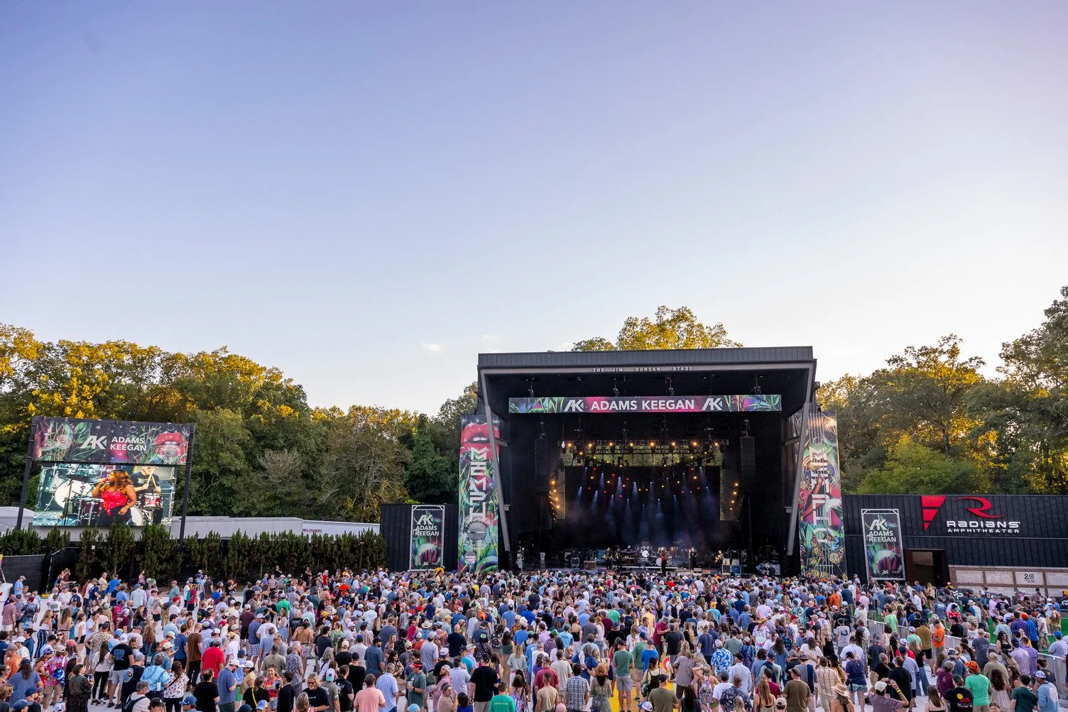 MemphoMF-20251003-Galactic-Timmermans-0704.jpg