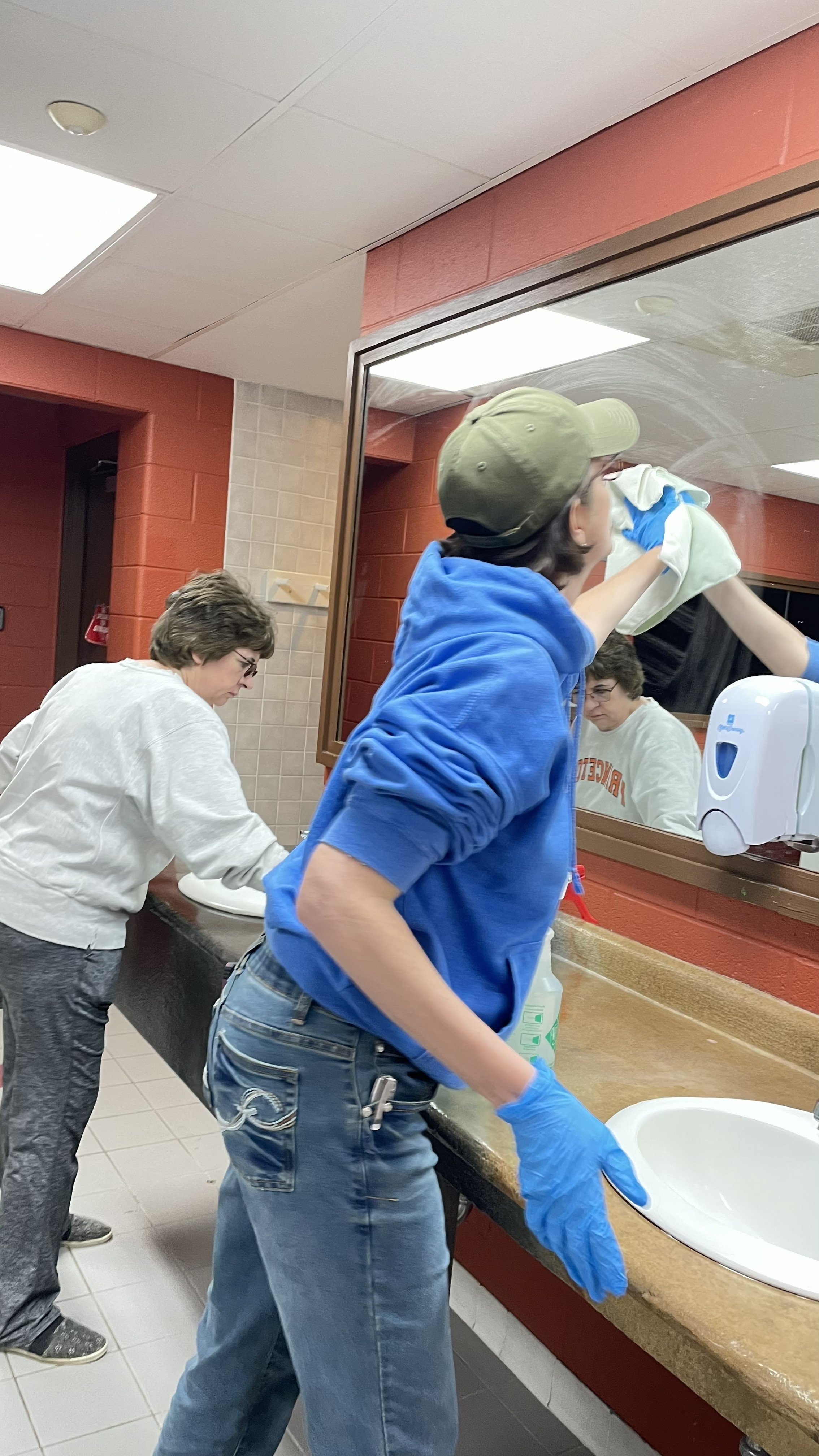 cleaning at spring hill 4.jpg