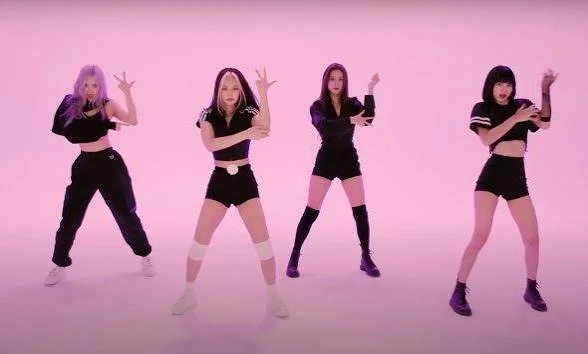 'How You Like That' by Blackpink: online class