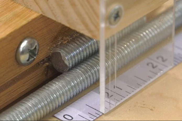 a close up of the incremental positioner