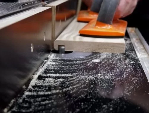 THE BEST ROUTER TRICK I KNOW - MAKING PICTURE FRAMES WITH REGULAR ...