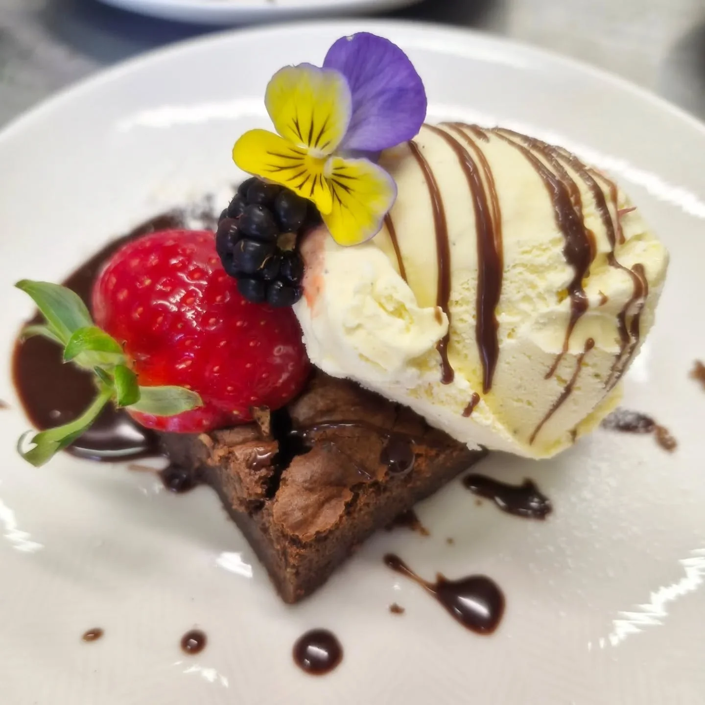 It's great having an incredibly busy May until you go to share a post and realise that you were also too busy to take more photos 😅 Not one hot dish captured! 😲😆

It's been an absolutely mental month so far with Communions, Bridal Breakfasts, Muns