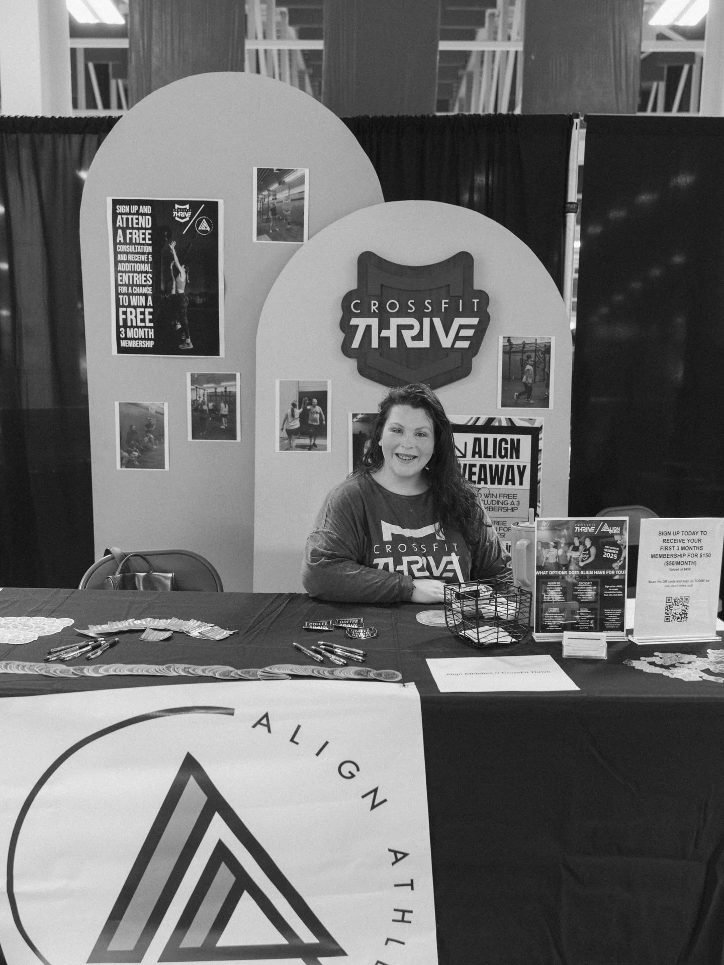Giveaway!! 

@alignathletics_crossfitthrive has generously offered to participate this giving season 🎁 Align athletics is a local CrossFit gym here in LYH. They offer foundational coaching + CrossFit classes + personal training + nutrition coaching 