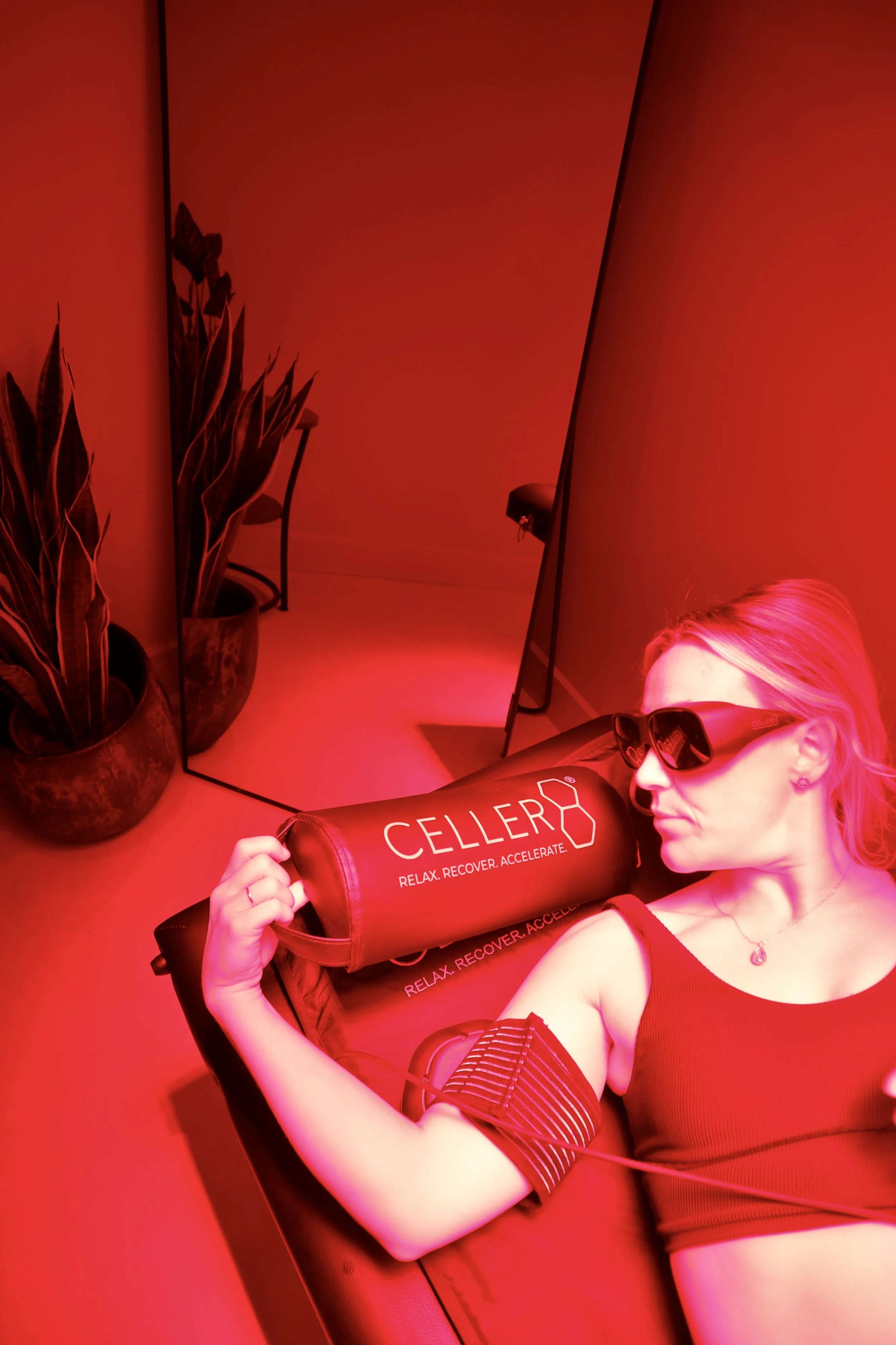 Targeted Celler8 red light therapy supporting skin health and circulation during a guided session at ReGen Rooms