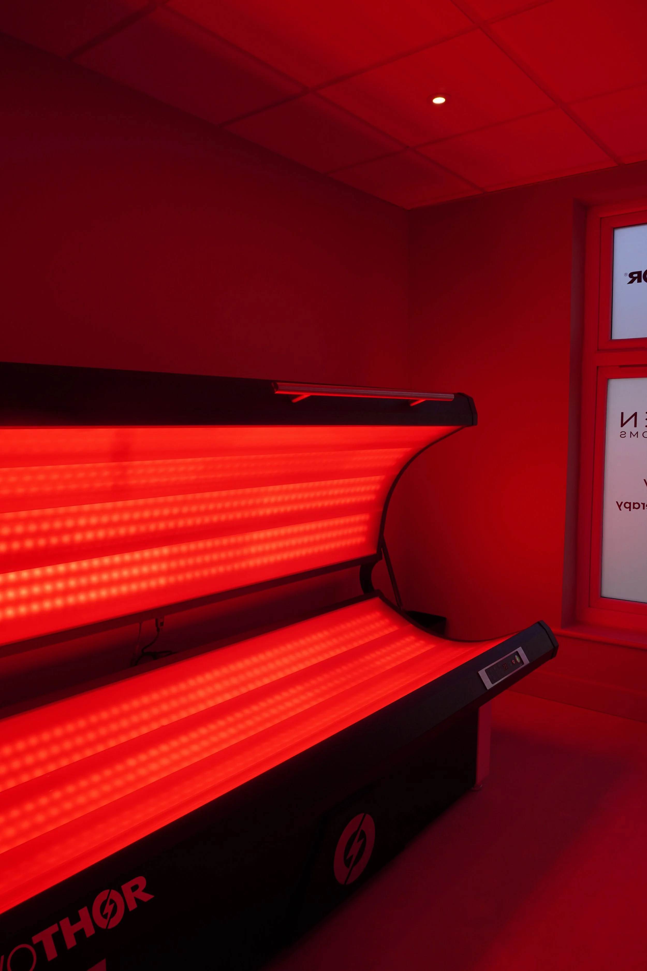 NovoTHOR whole-body red light therapy bed used for cellular recovery and fatigue support