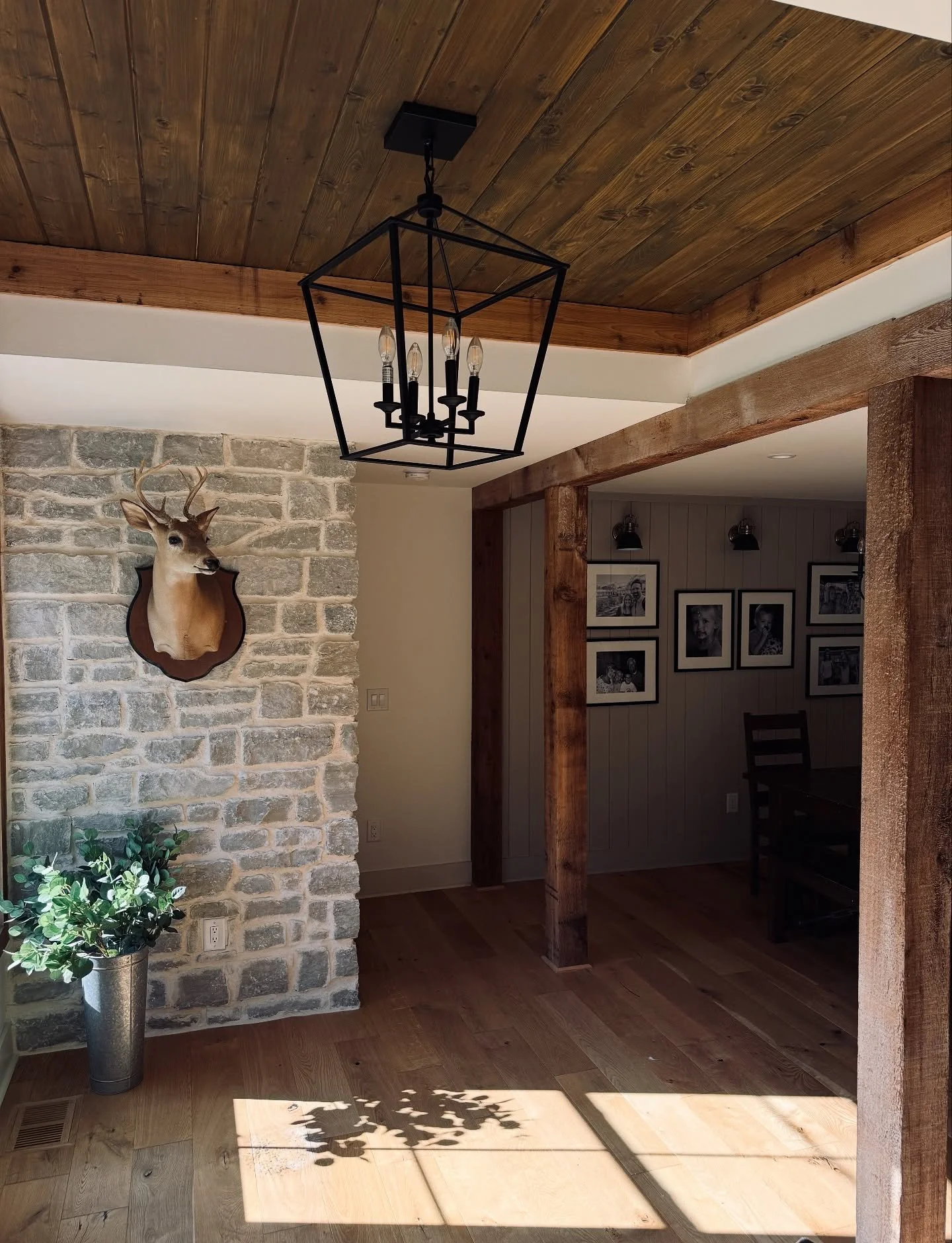 Sunshine is beginning to hit the windows differently. Fall is definitely upon us. #leverickhomes #customhomebuilder #westernhomedecor #nashville