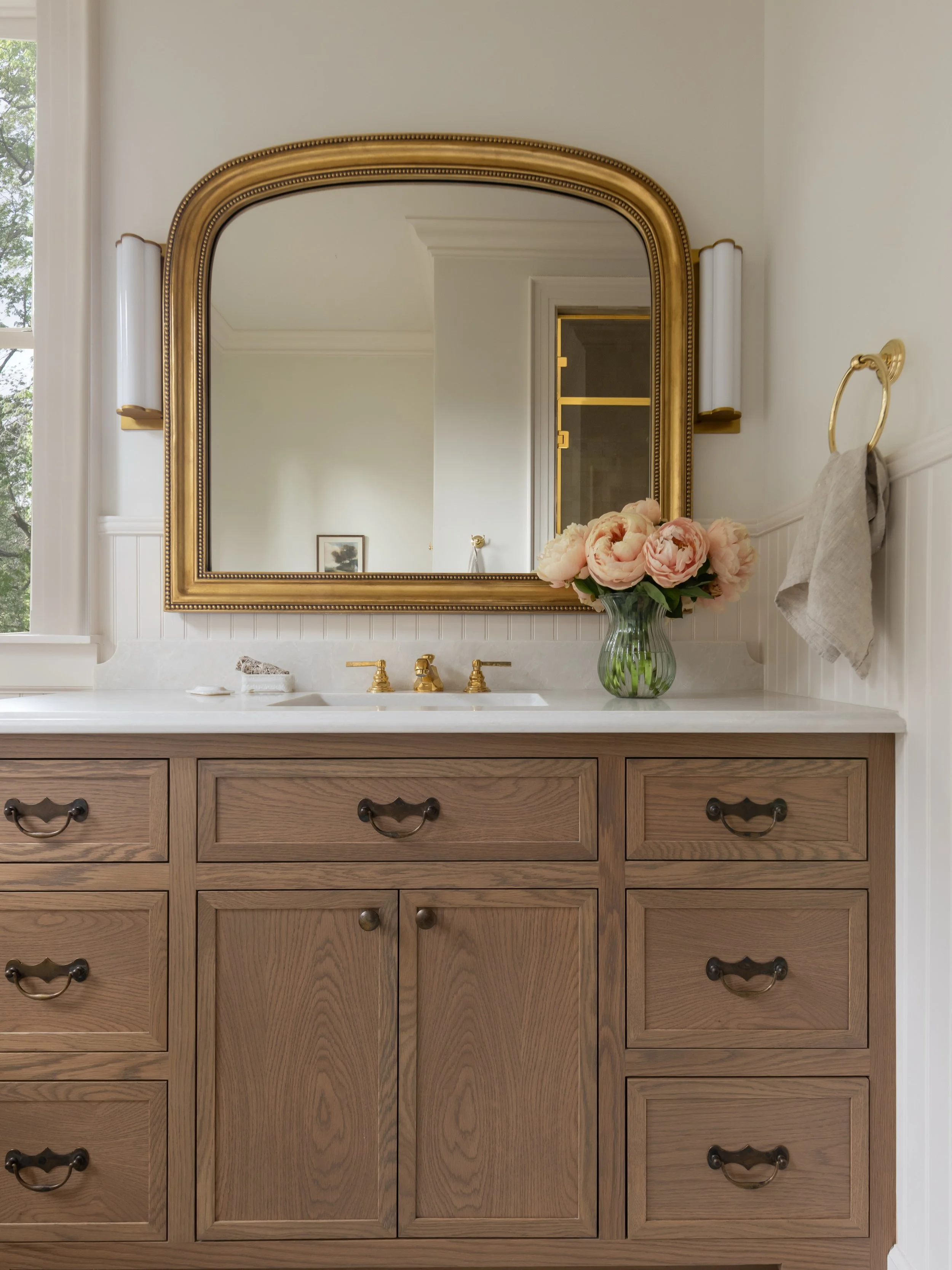 12 South - Historic Renovation

Builder: @leverickhomes 
Design: @bothmindsdesign 
Photo: @allisonelefantephoto