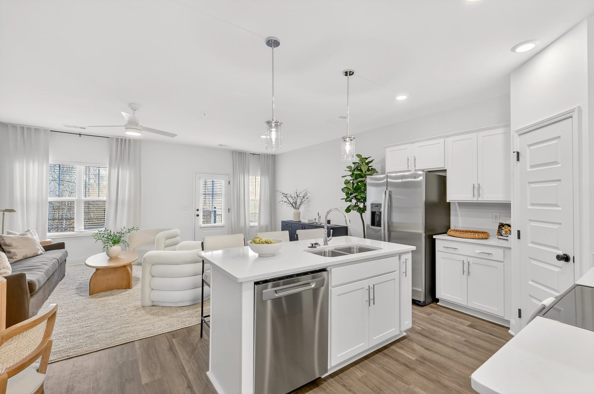 Lakeside Townhome 2 (WEB) (6 of 30).jpg