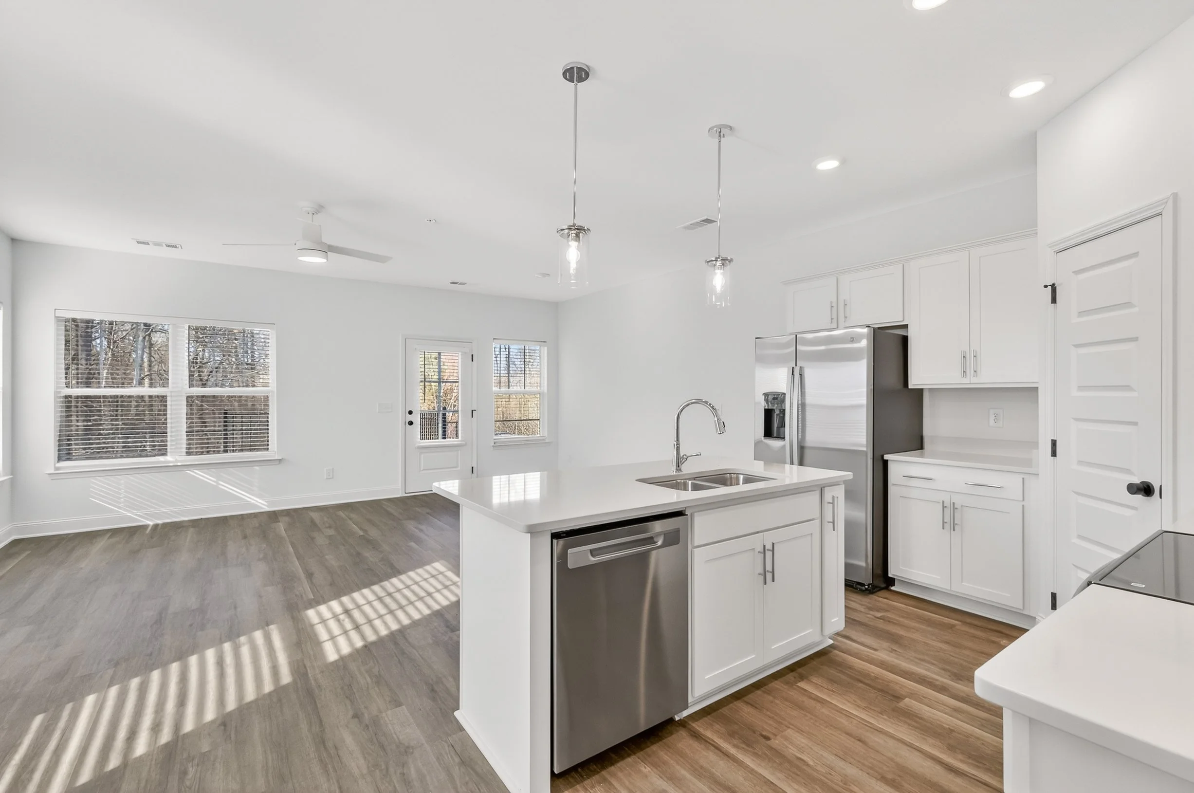 Lakeside Townhome 1 (WEB) (8 of 29).jpg