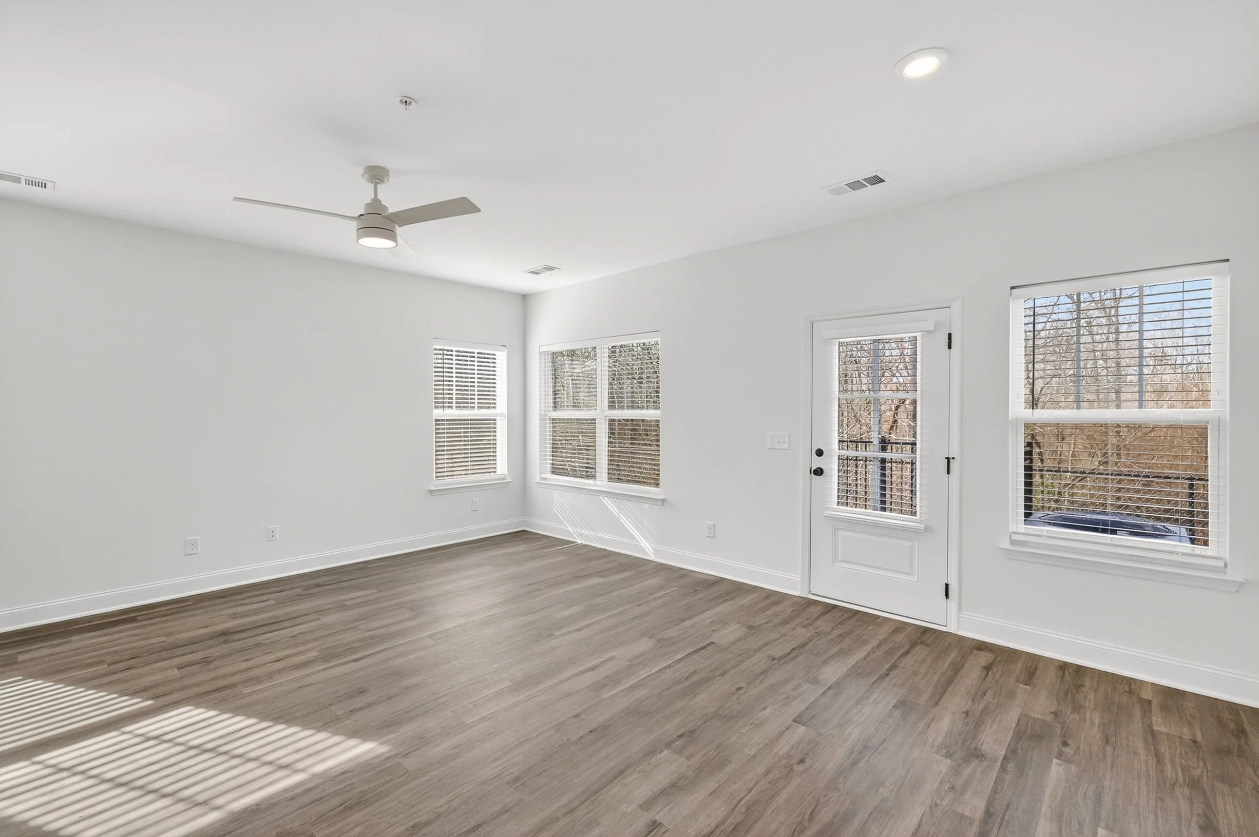 Lakeside Townhome 1 (WEB) (12 of 29).jpg