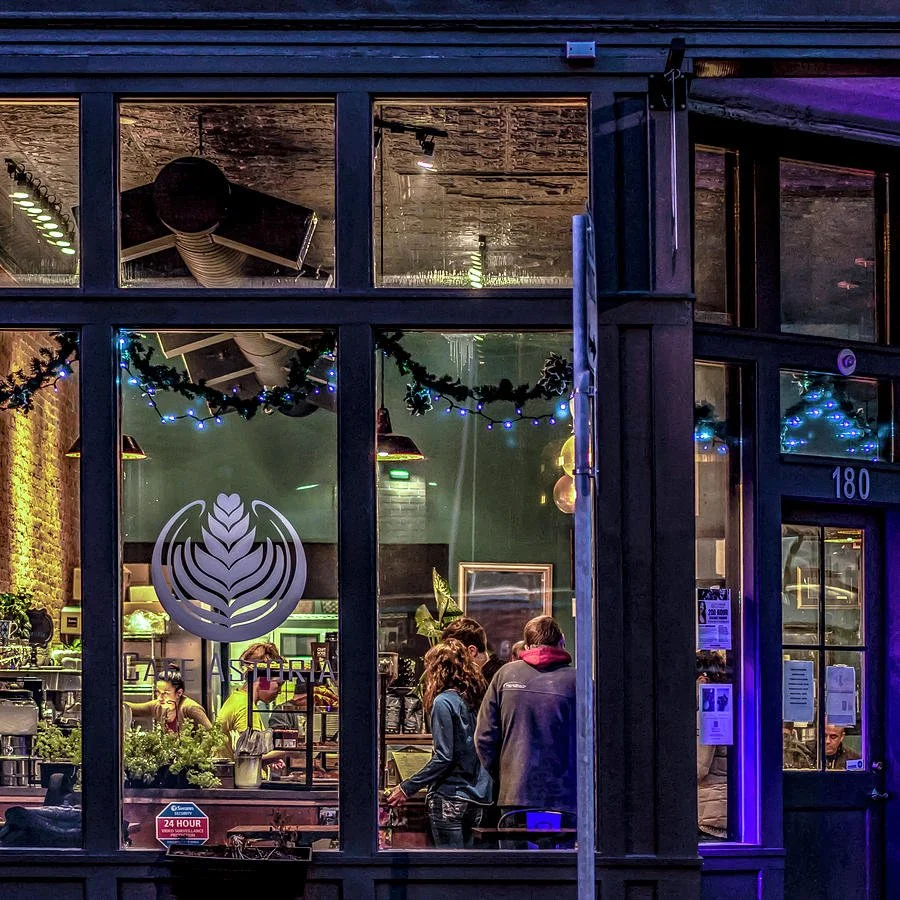 Coffee Shop_Cafe Astoria_1.jpg