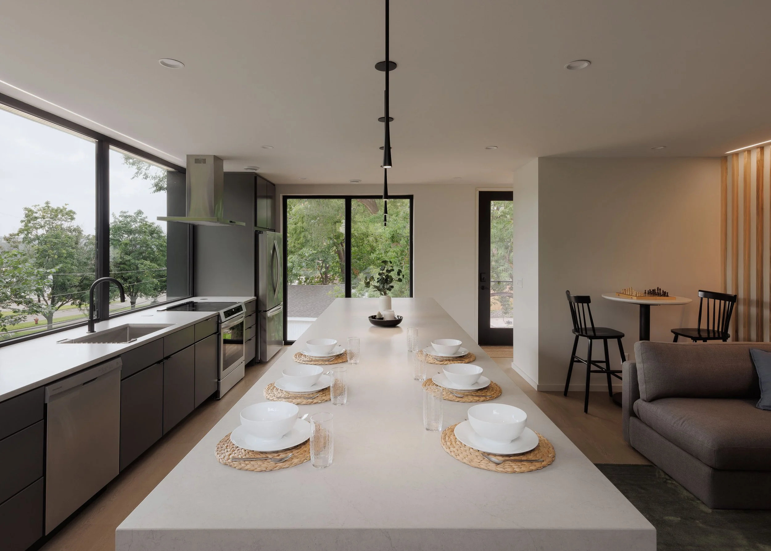 LITTLE MOD INT-215-1 (1).jpg