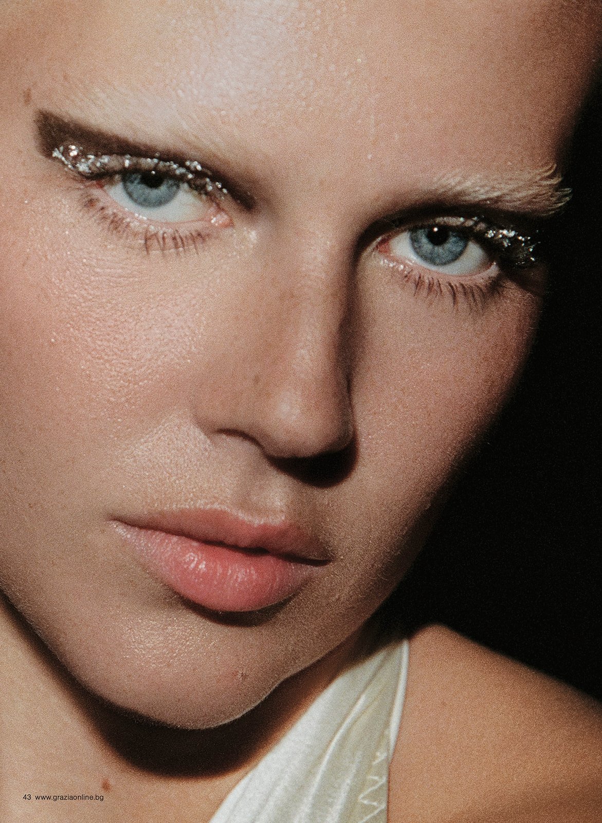 July_August _26 - Grazia Bulgaria editorial - Paige Greco - 9.jpg