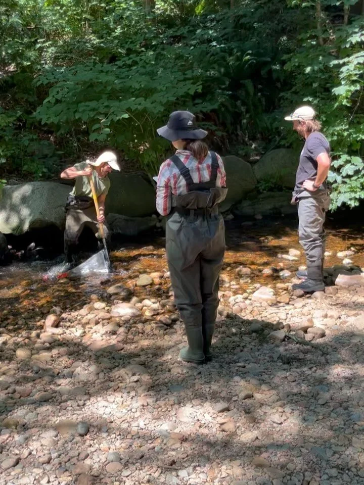 Last week our crew wrapped up CABIN training! 
CABIN (the Canadian Aquatic Biomonitoring Network) is a national program that supports consistent monitoring of freshwater health across Canada. We learned how to assess aquatic habitats, collect benthi