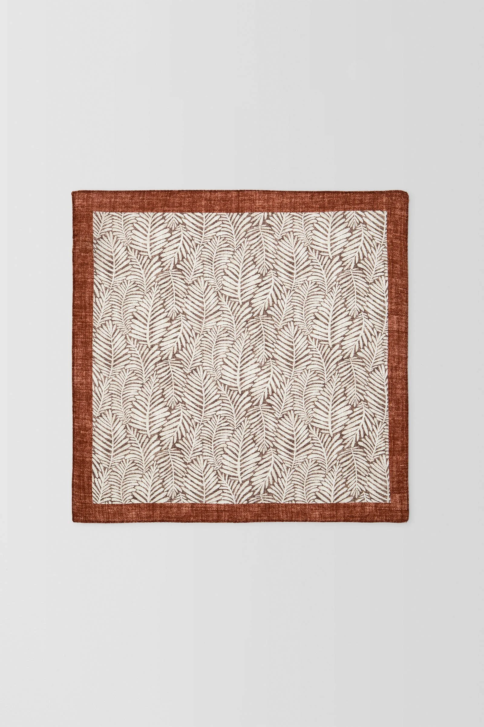  Ferns Pocket Square  
 PJAW100021 Chocolate 