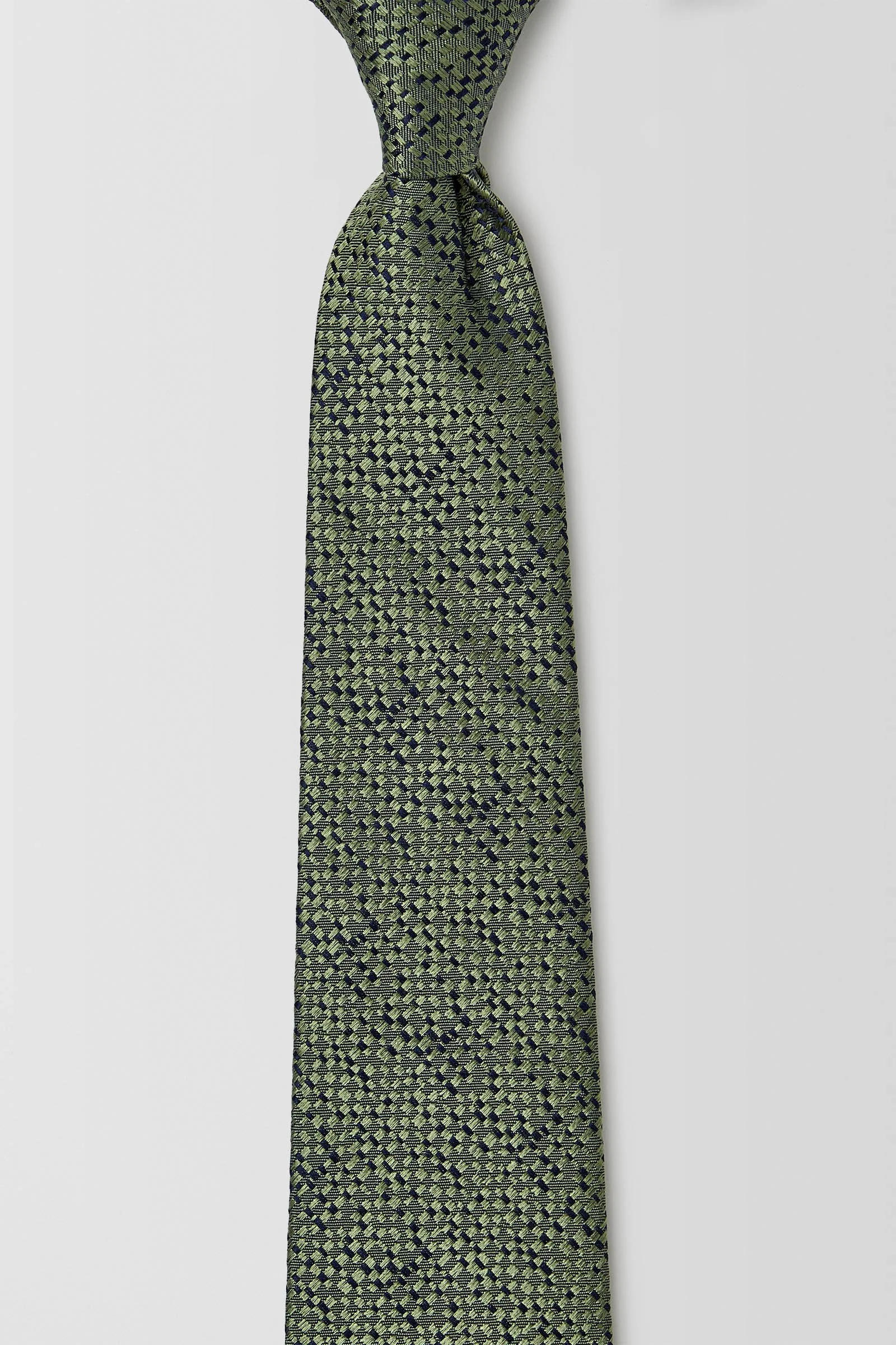  Matrix 7.5cm Tie  
 PJAW100009 Olive 