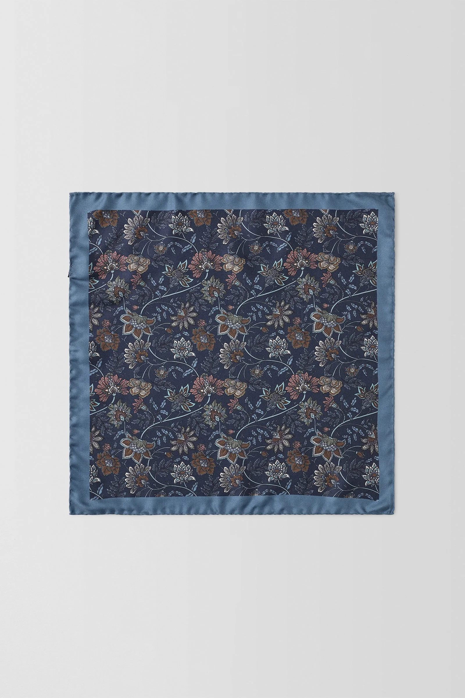  Floral Vine Pochette  
 PJAV100014 Steel 