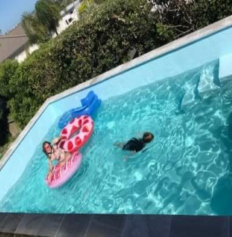 Fibreglass swimming pool