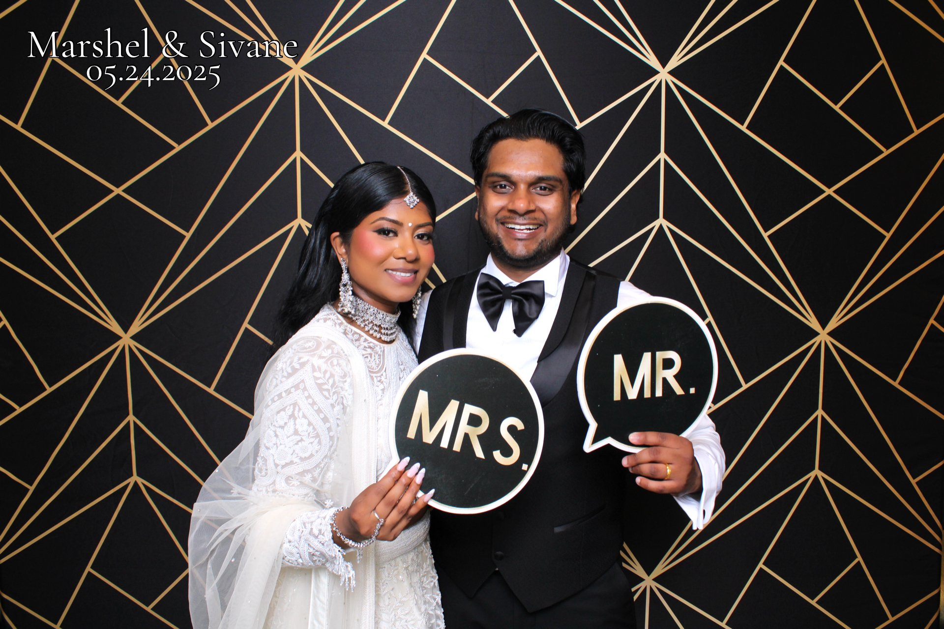 Classic Sivane and Marshel Wedding Photo Booth.jpg