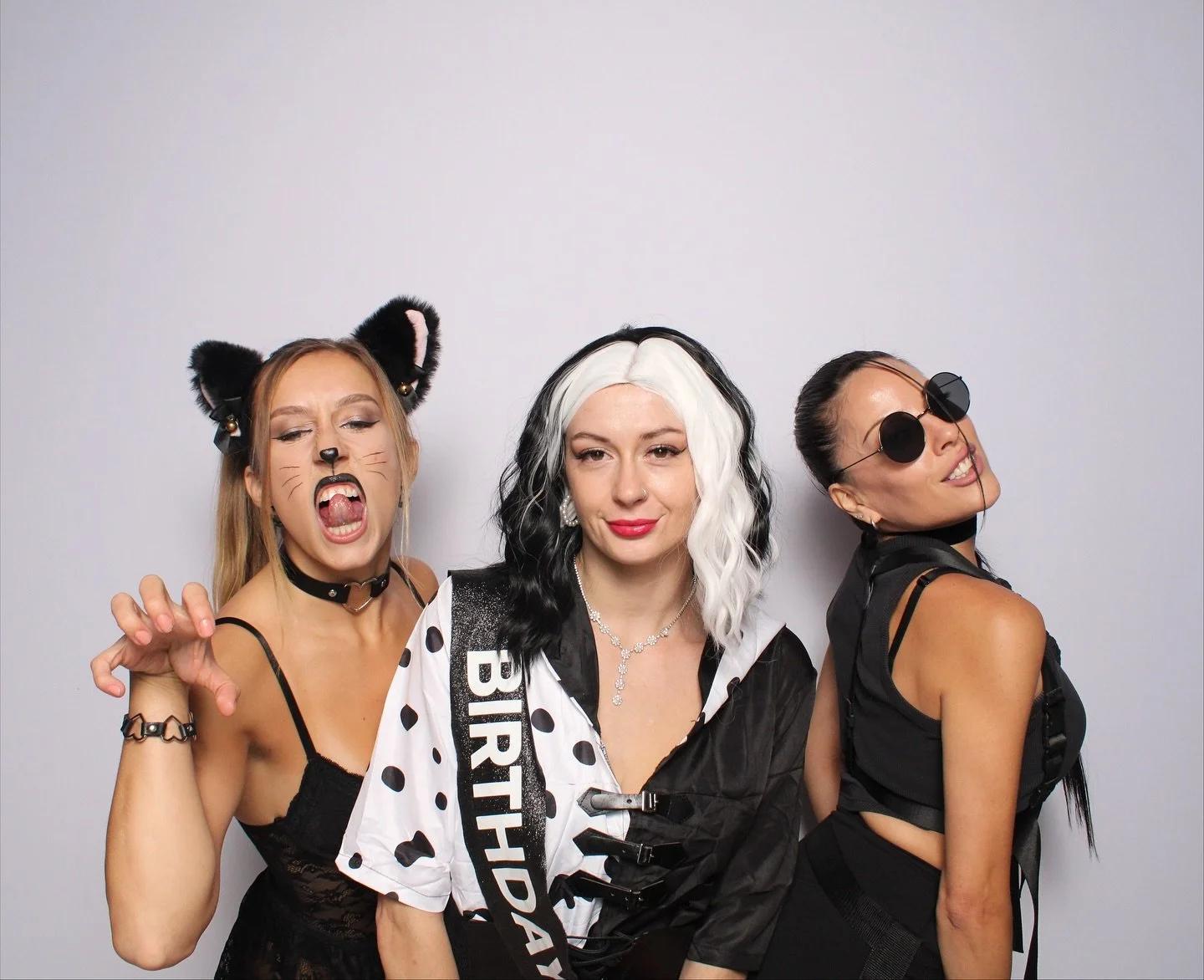 Halloween energy was at an all-time high this weekend 👻

From movie characters to creative DIY fits, everyone went all out for @loveu4evereverever Halloween party.

Our booth was non-stop all night, capturing every costume, laugh, and moment in betw