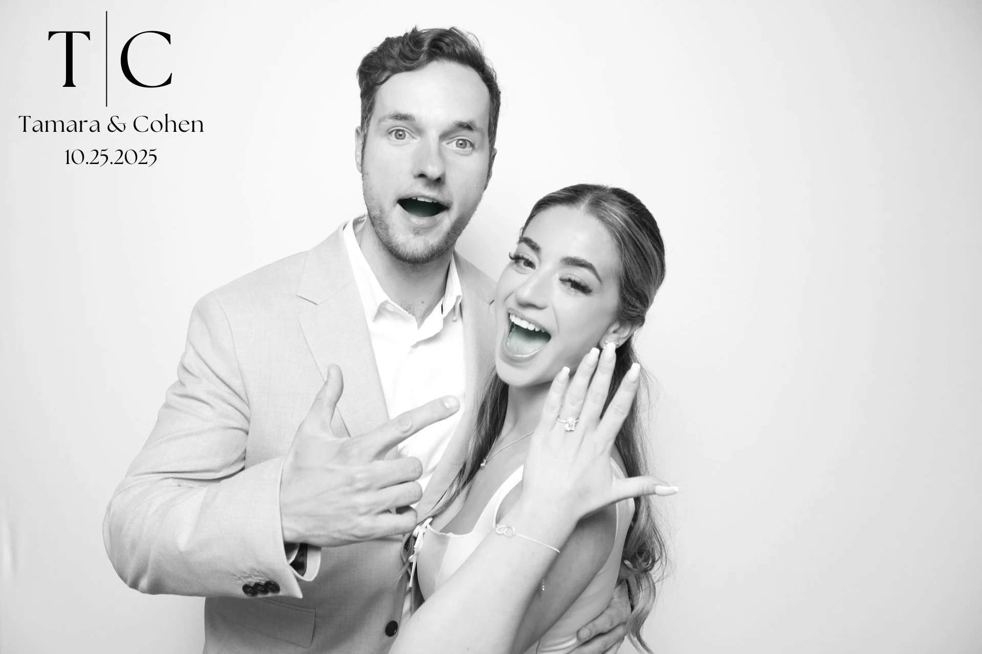 Wedding Photo Booth Toronto: How to Choose the Right One for Your Big Day