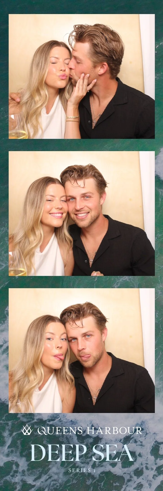 enclosed-photo-booth-rental-toronto-20.jpg