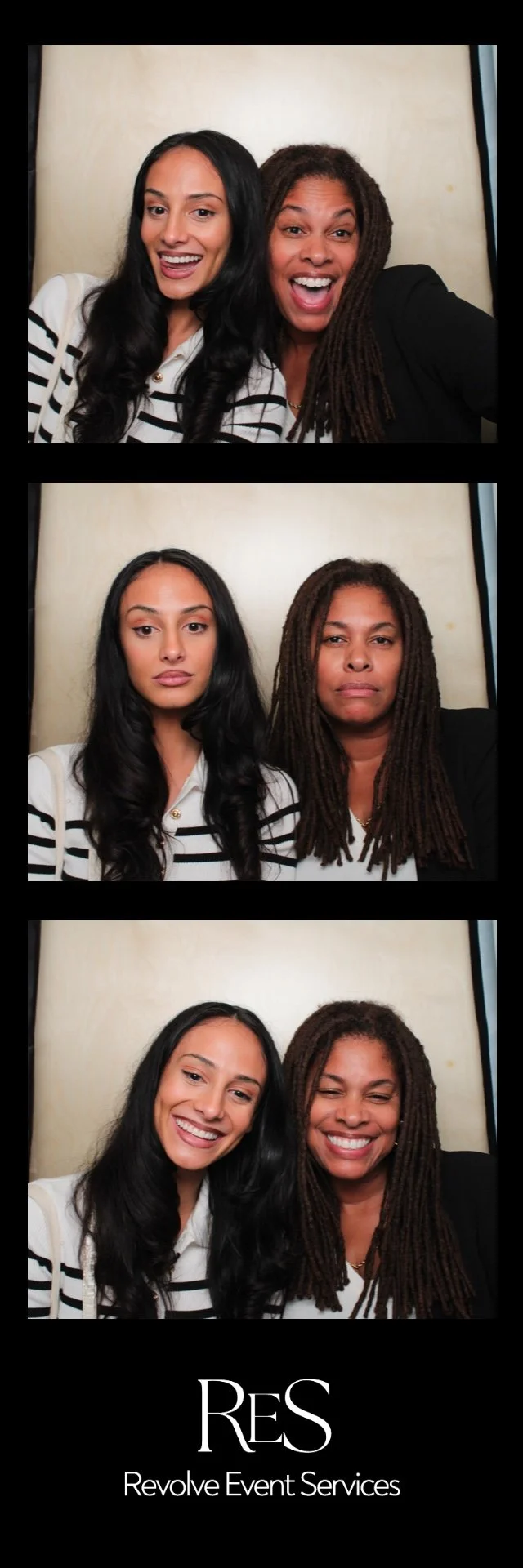 enclosed-photo-booth-prints-toronto-4.jpg