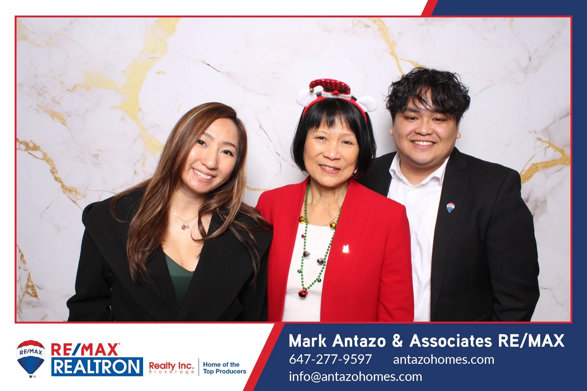 Marketing lead generation photo booth