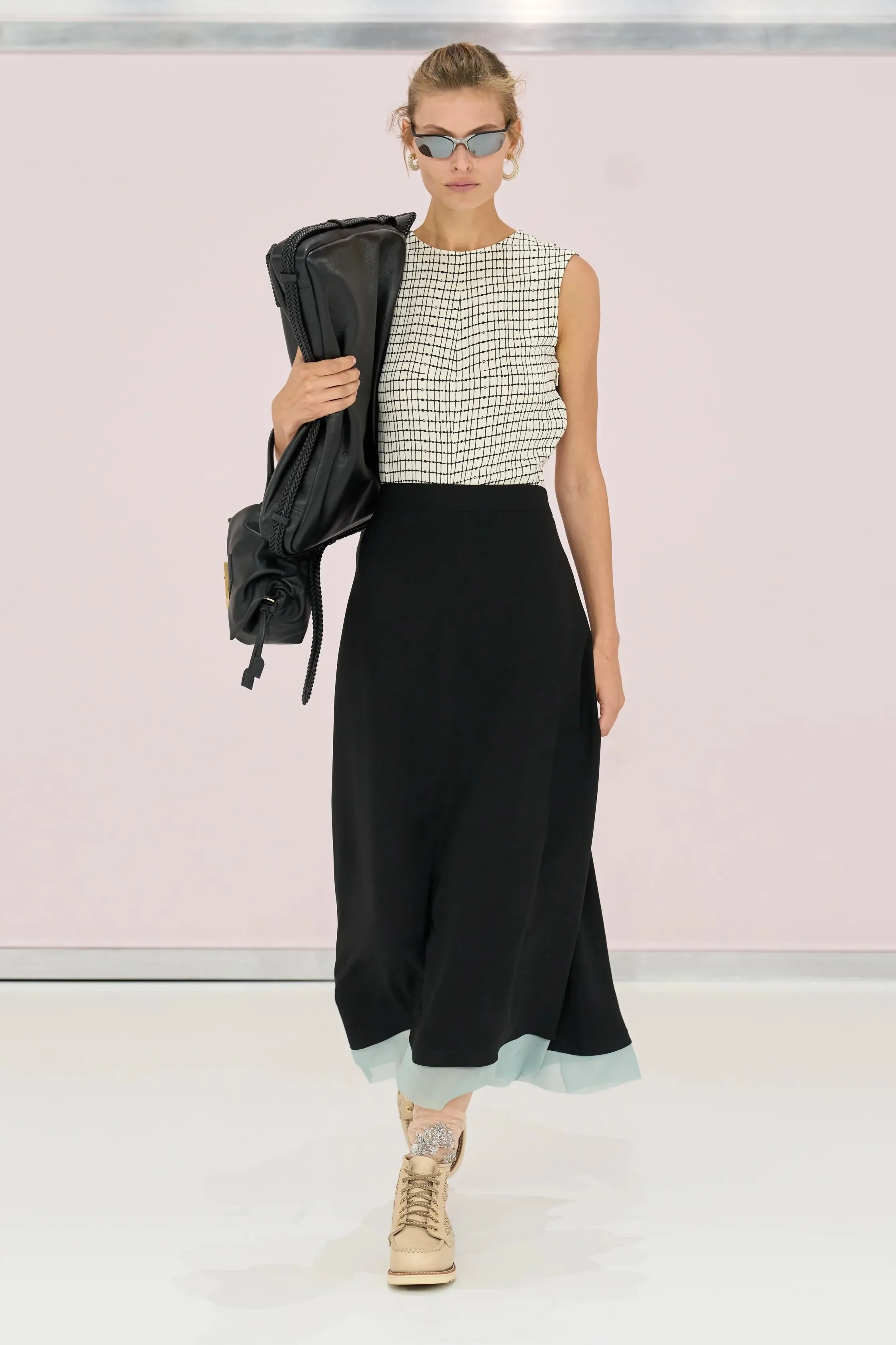 Look 7