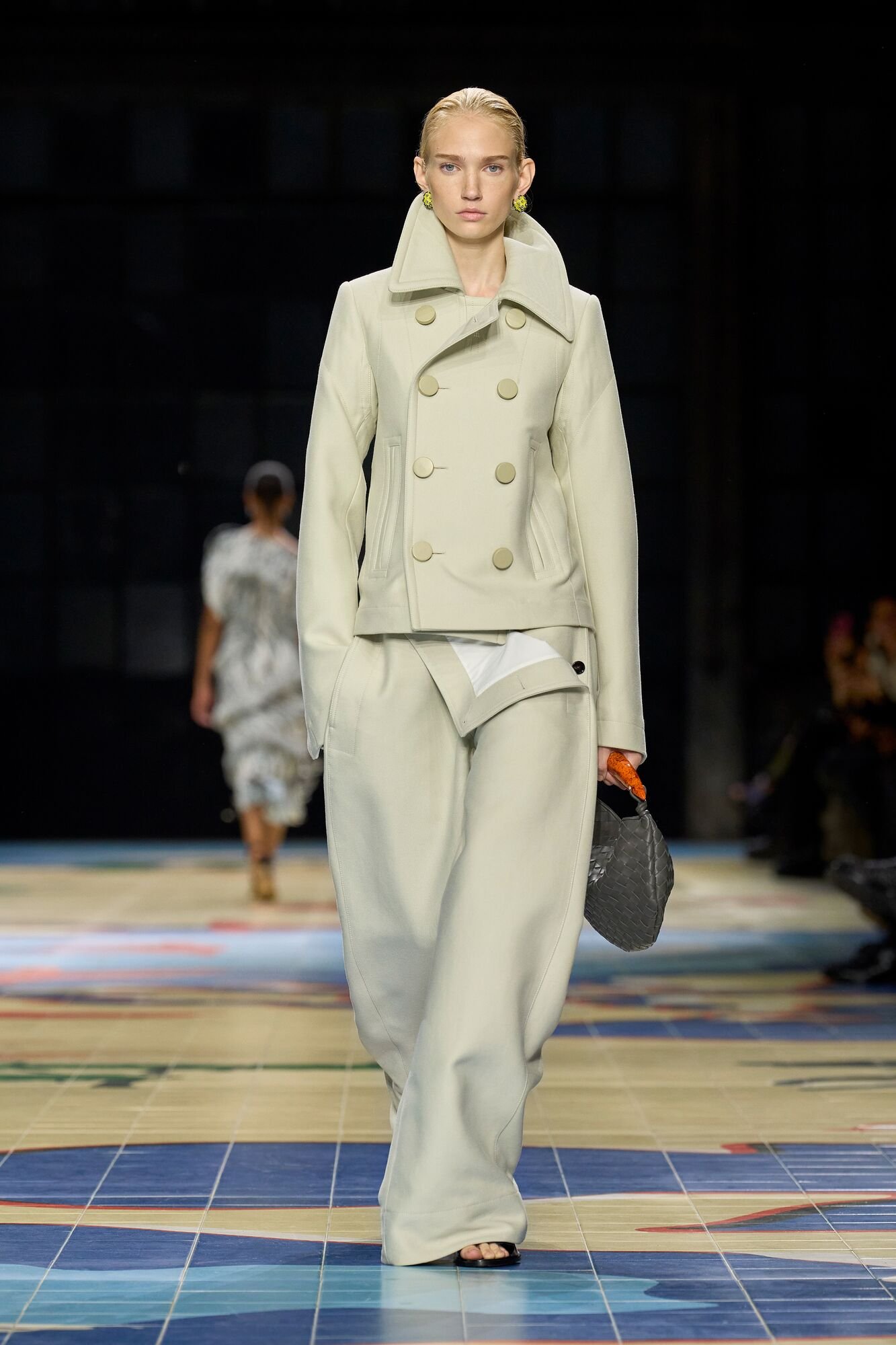 Look 11