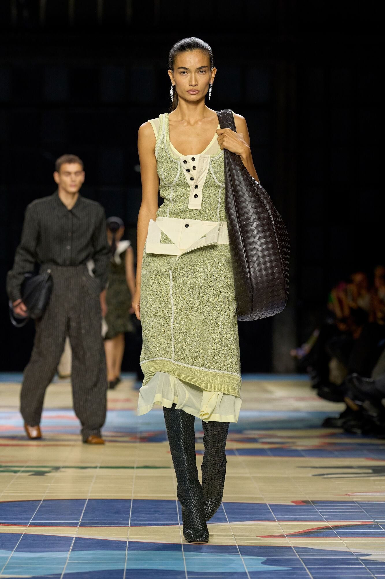 Look 15