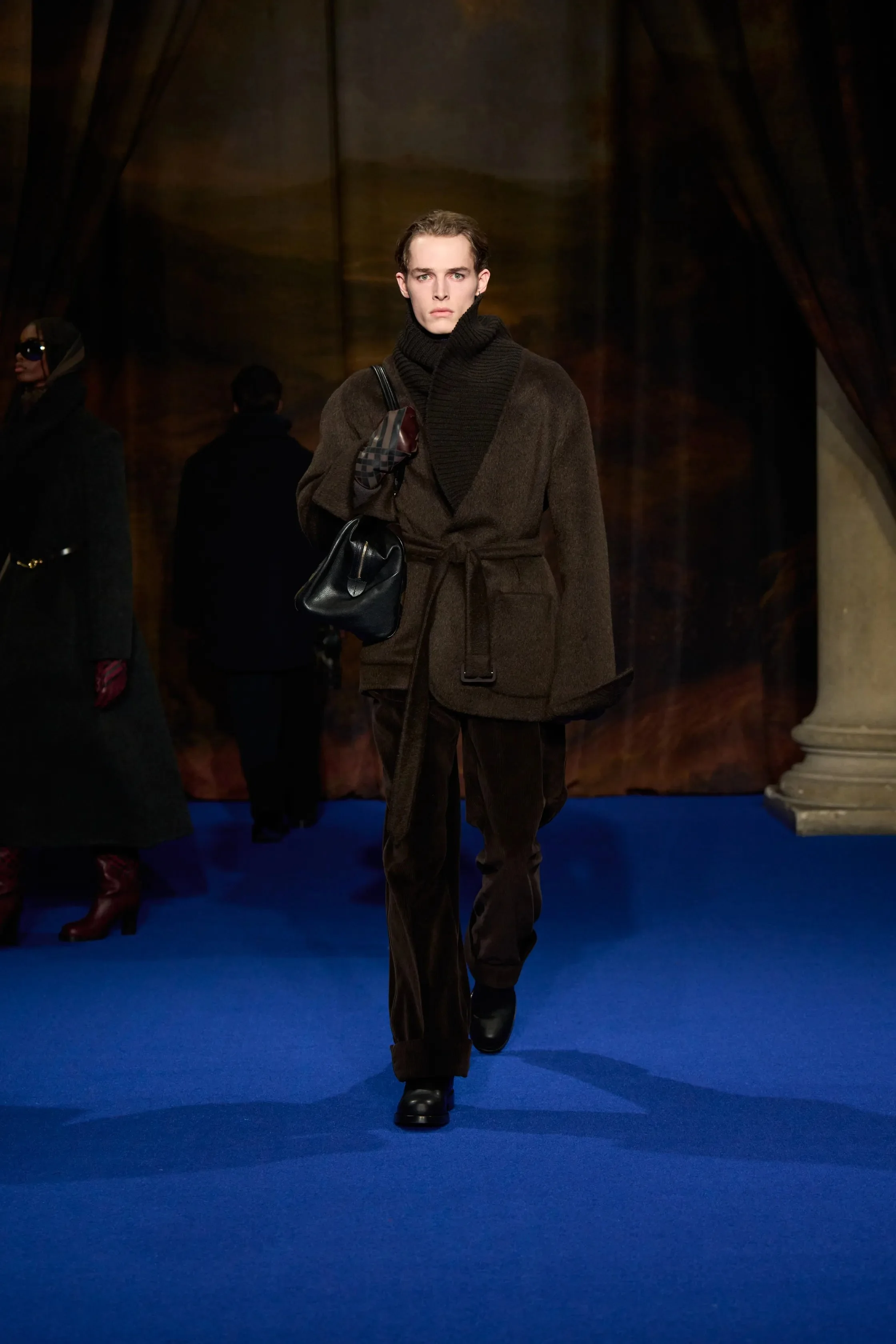 Look 24