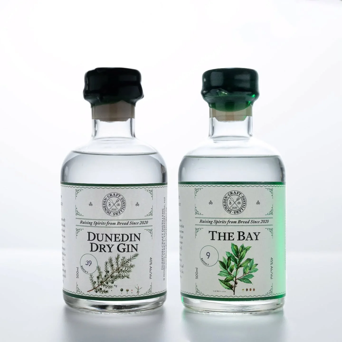 Thinking about trying our delicious gins but not sure which one to get? Our two bottle gift box is the perfect size to test them out. 

Containing both of our bestselling flavours, it includes 500mls of The Bay and our Dunedin Dry in beautiful recycl