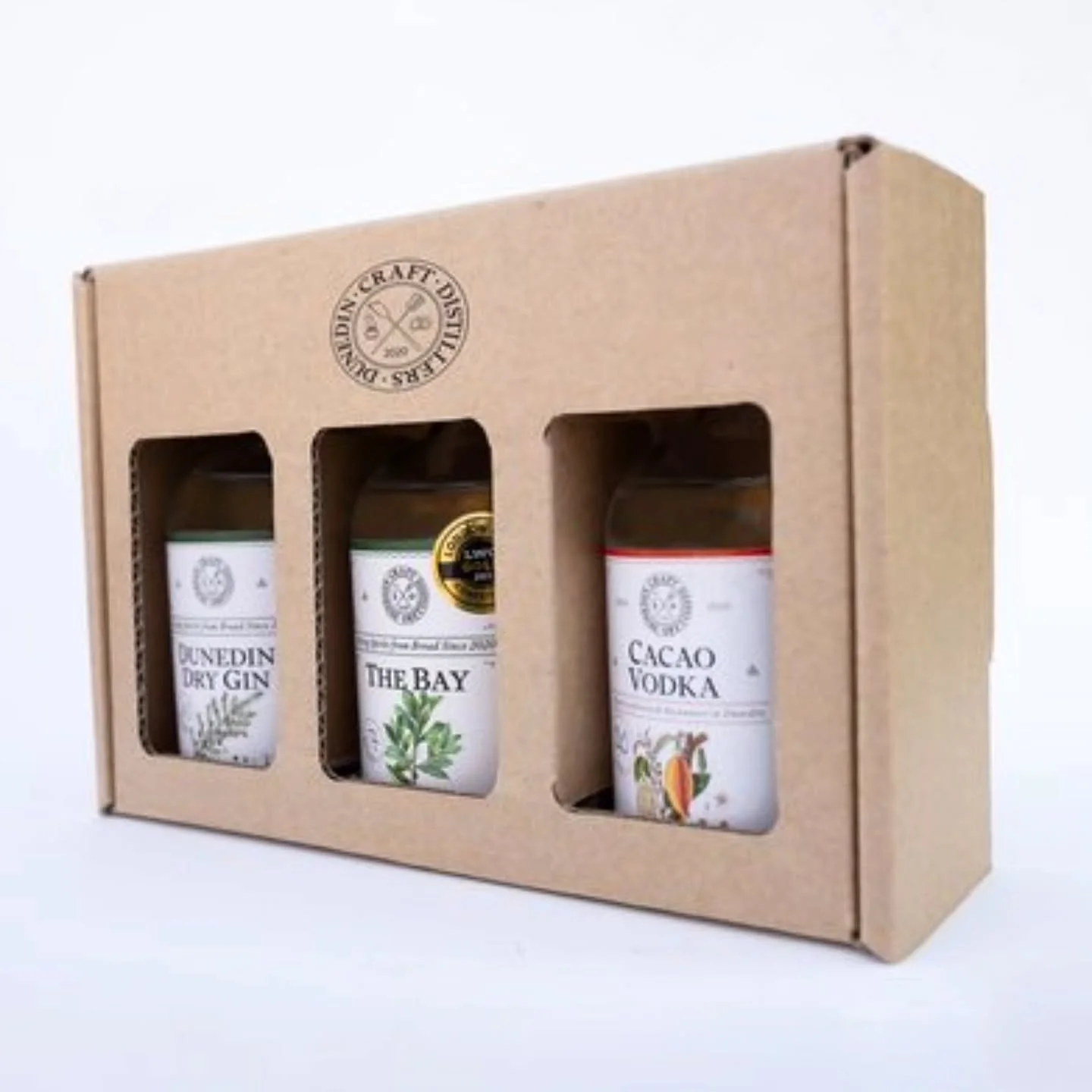 Our gift boxes are the perfect taster of our premium spirits. Whether you're looking for corporate treat or a present for your loved ones, we've got you covered. 
Mix and match what's inside or go with our bestselling combination of gins and liqueur