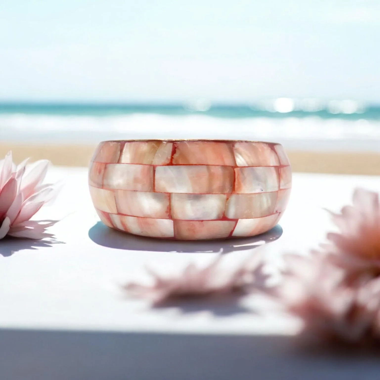 VINTAGE SHELL ARTISAN BANGLE