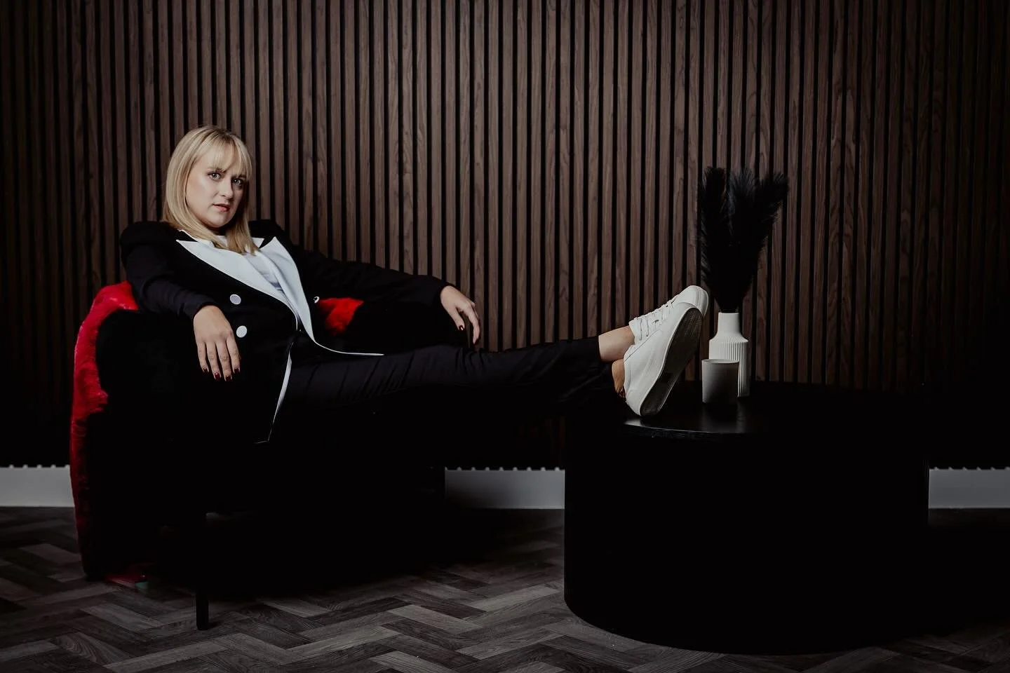 Next level incoming&hellip;.

My clients come to me when they are bored.

Done with the same old boring and de-script images that are NICE but aren&rsquo;t showing them as the impactful people they are.

Meet Hayley.  @hayleykeeberstrategist 

Mum, e