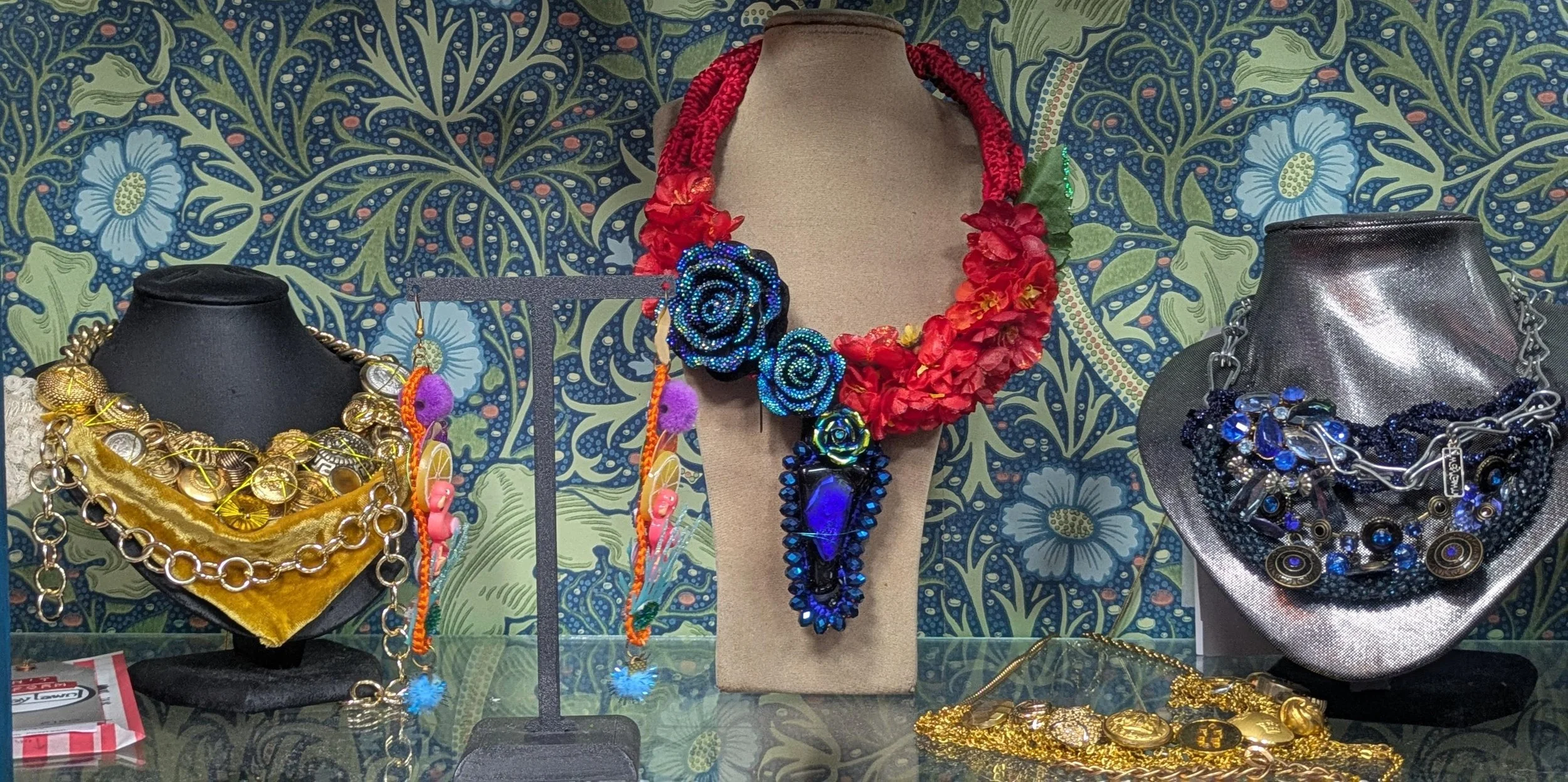 handcrafted statement necklaces 